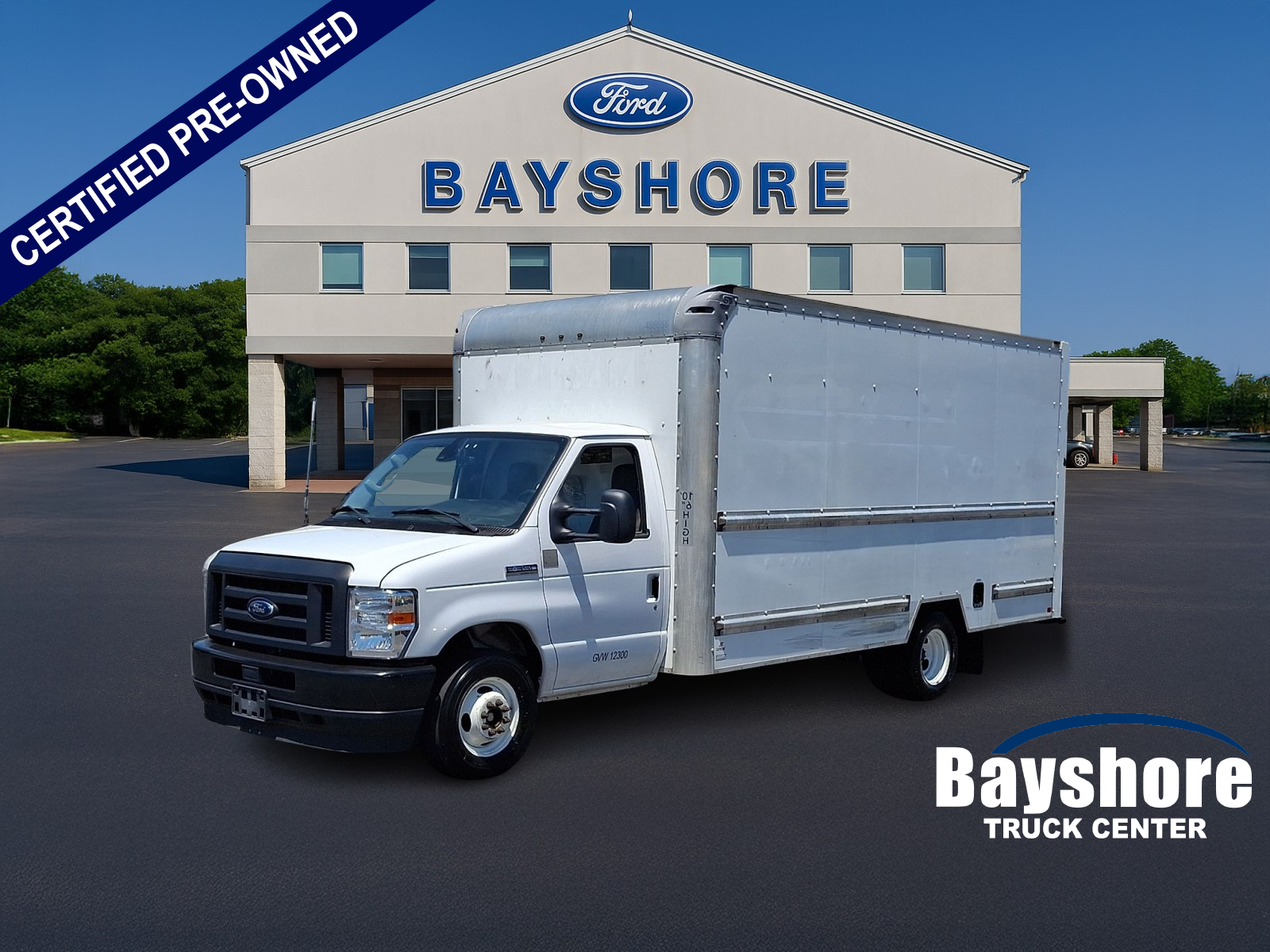  2022 Ford E-Series Chassis E-350 SD Cutaway SB RWD   