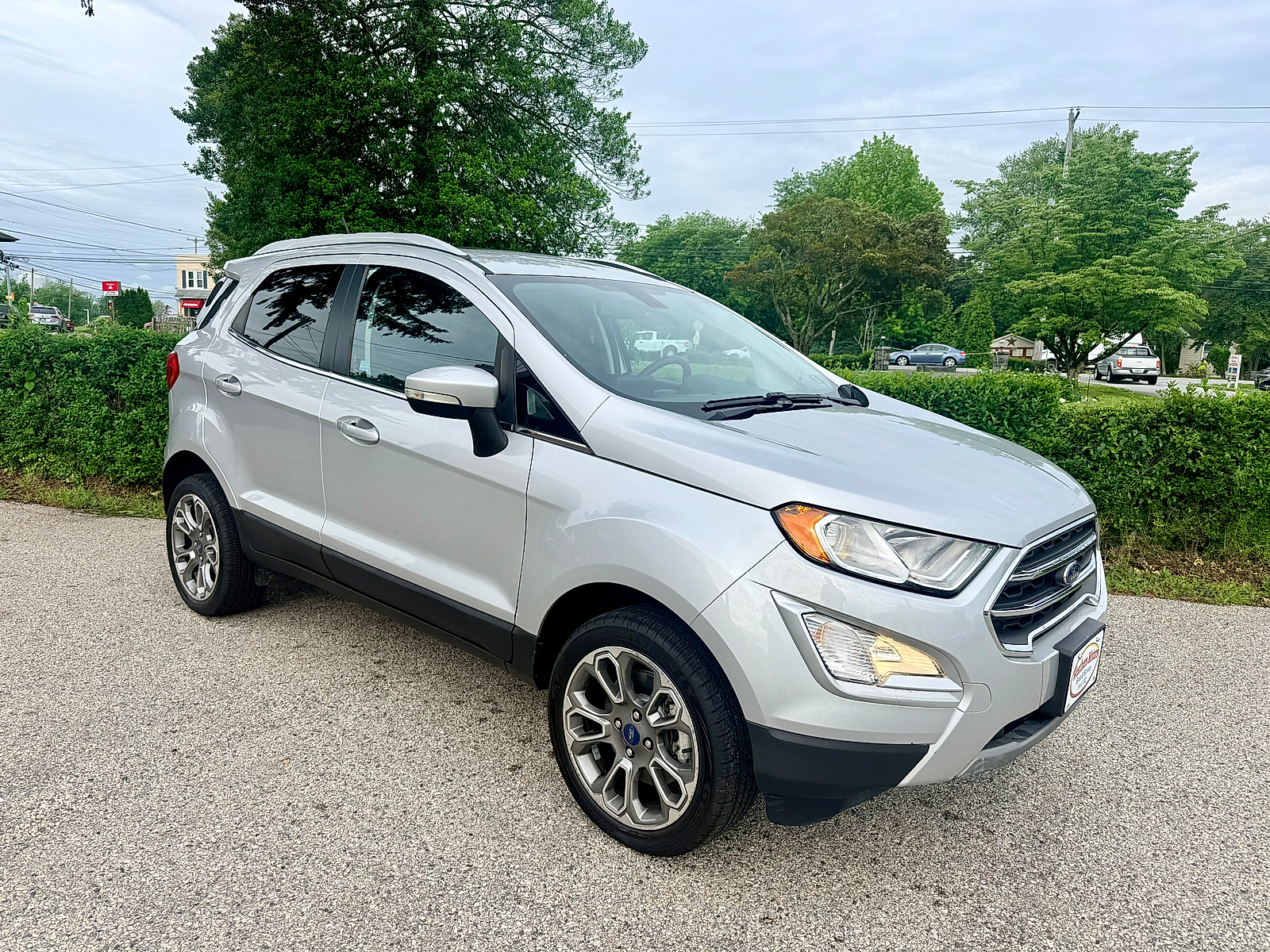 View vehicle photo 5