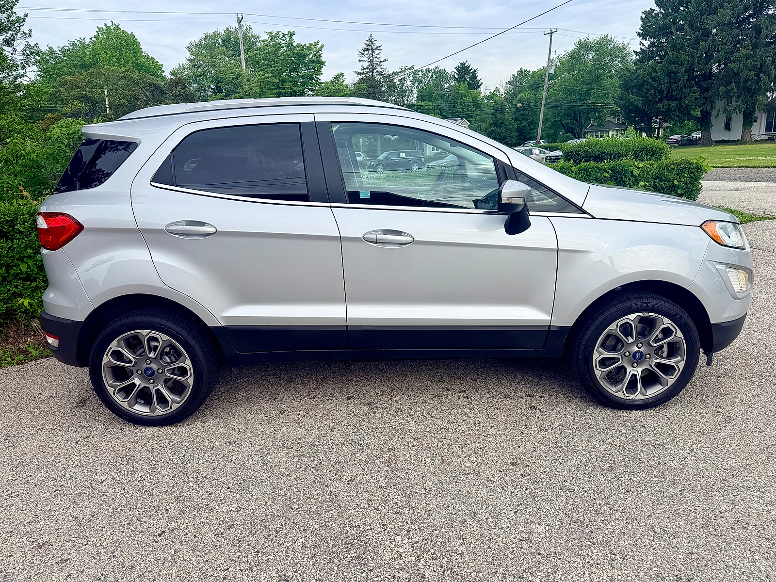 View vehicle photo 7