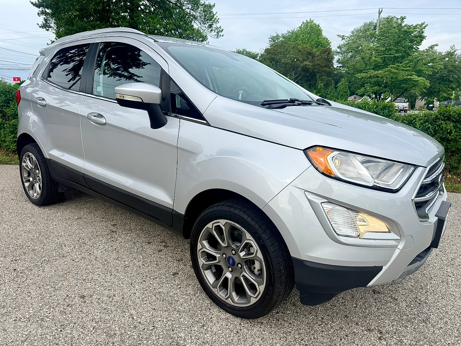 View vehicle photo 6