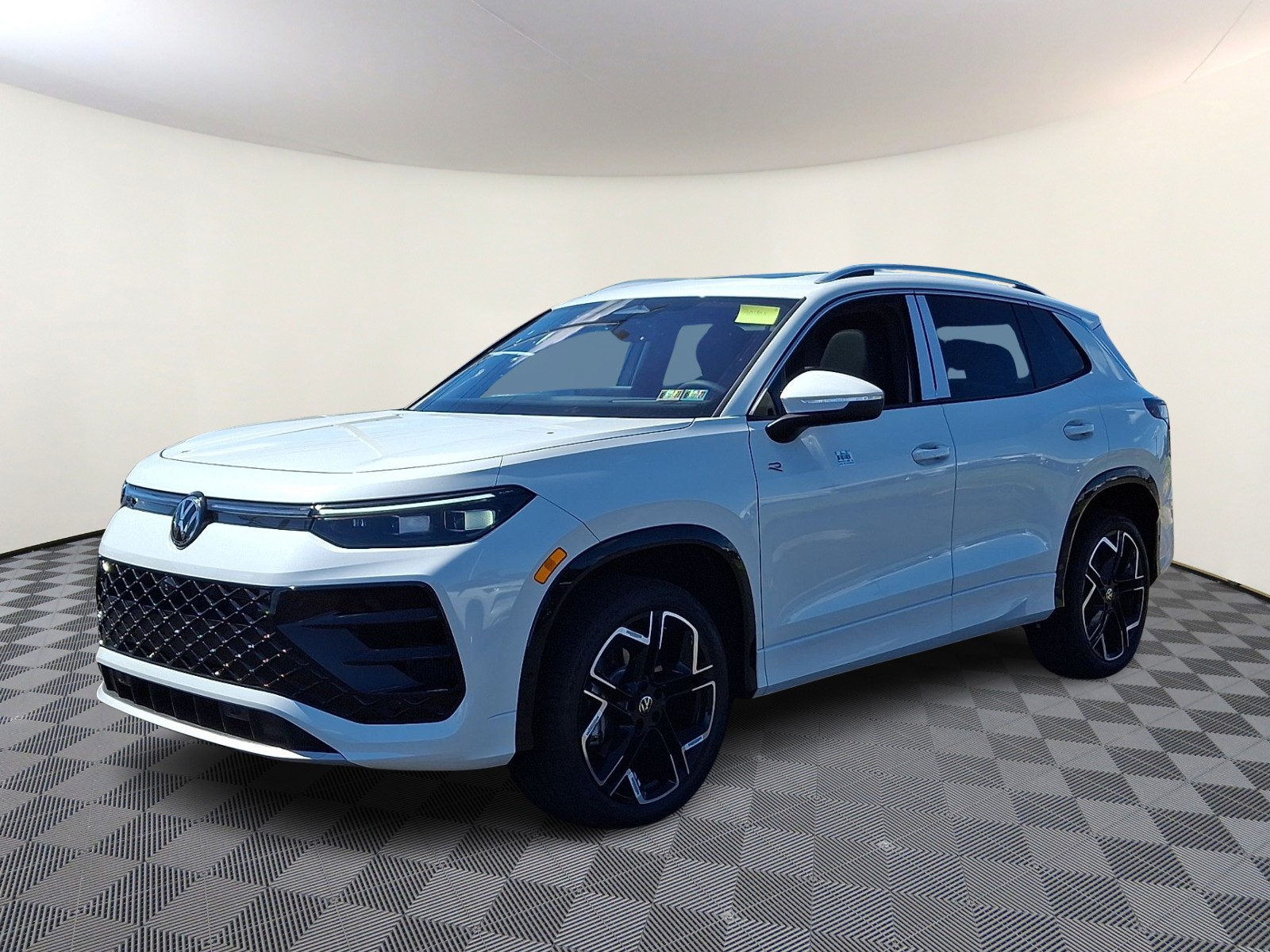 opal white pearl - 0P0P 2026 Volkswagen Tiguan SUV / Crossover All-Wheel Drive Automatic