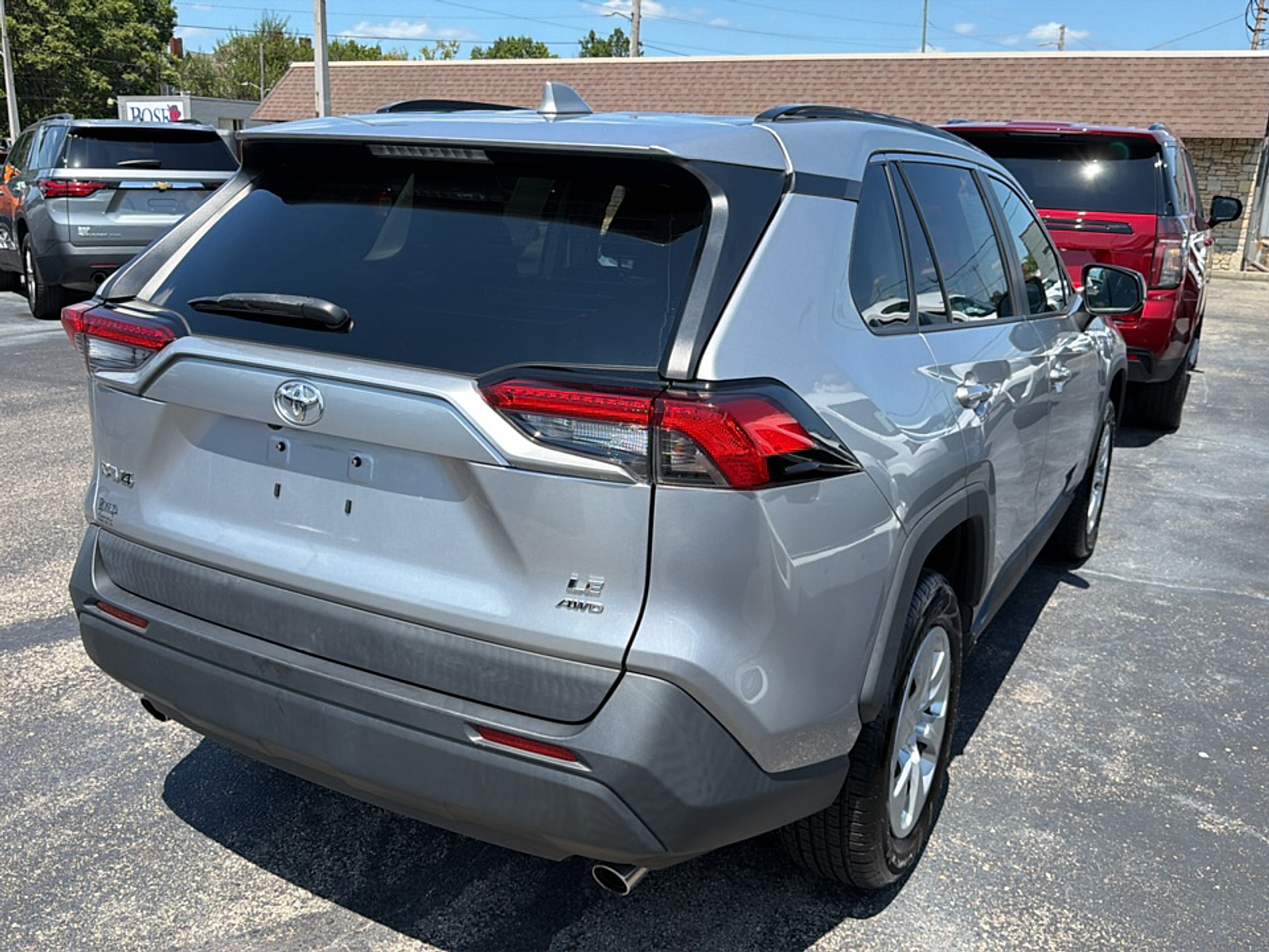 View vehicle photo 7