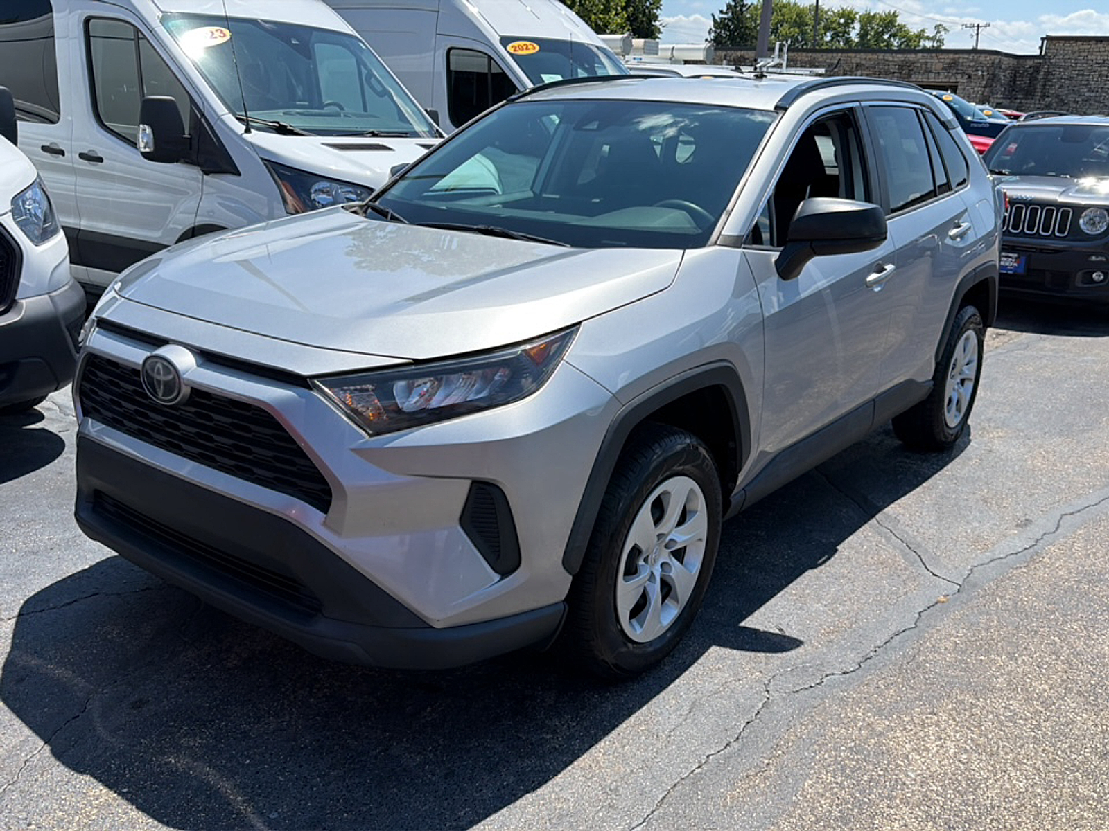 View vehicle photo 3