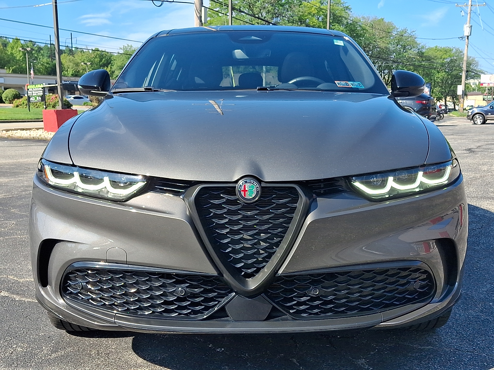 Grigio 2024 Alfa Romeo Tonale   6-Speed Automatic