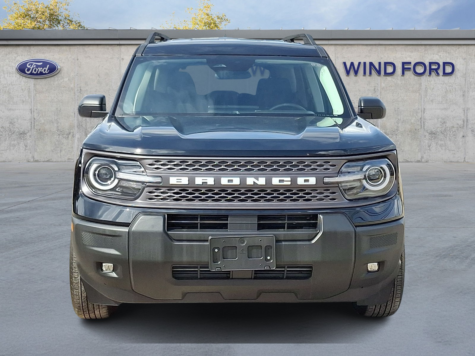 View vehicle photo 2