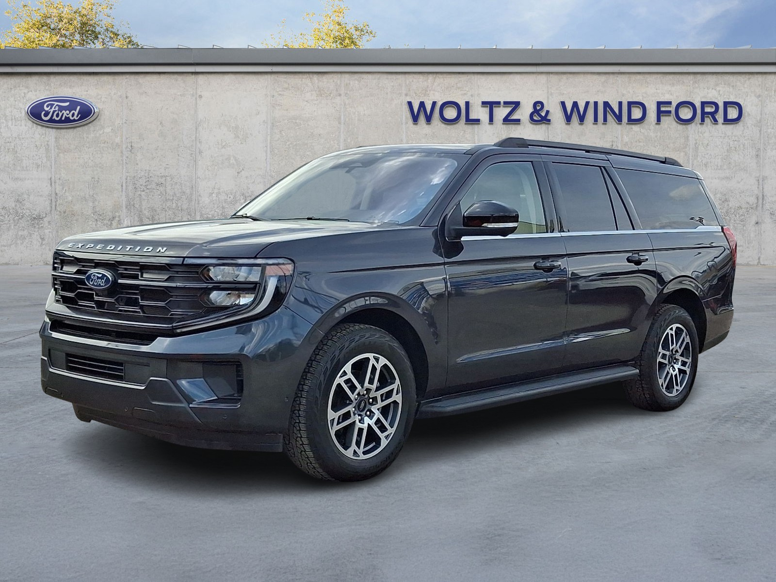 View vehicle photo 3