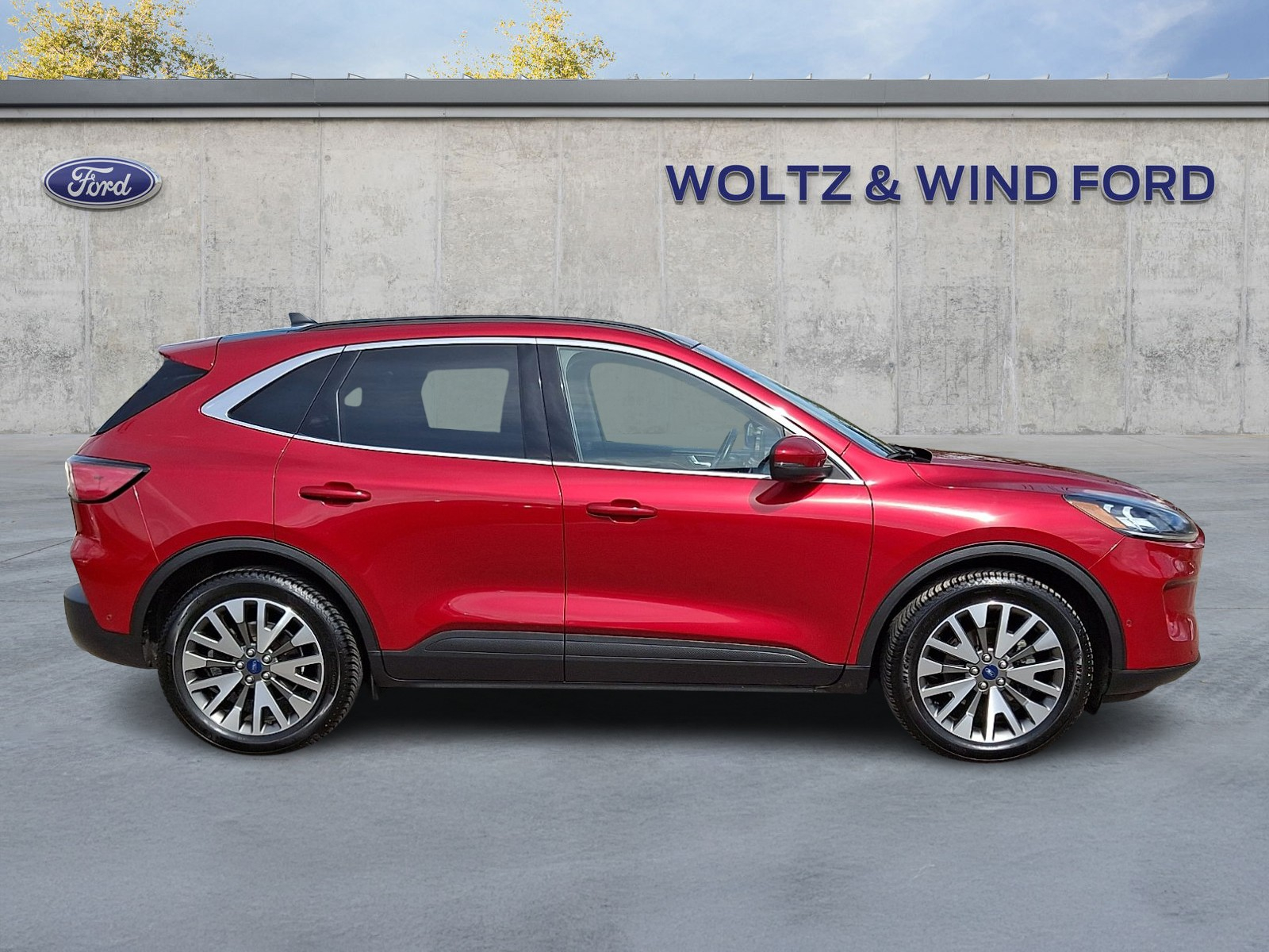 View vehicle photo 7