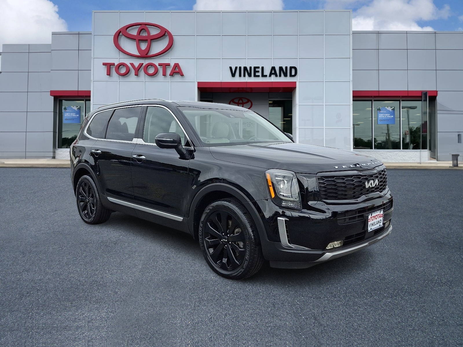 2022 Kia Telluride S's photo