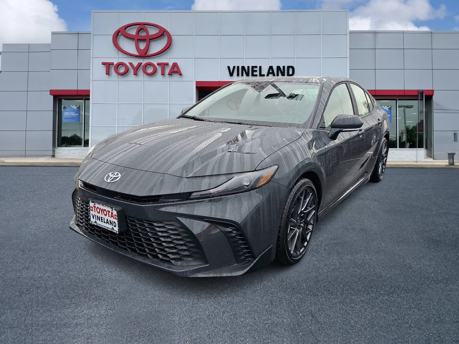 2026 Toyota Camry SE photo 3
