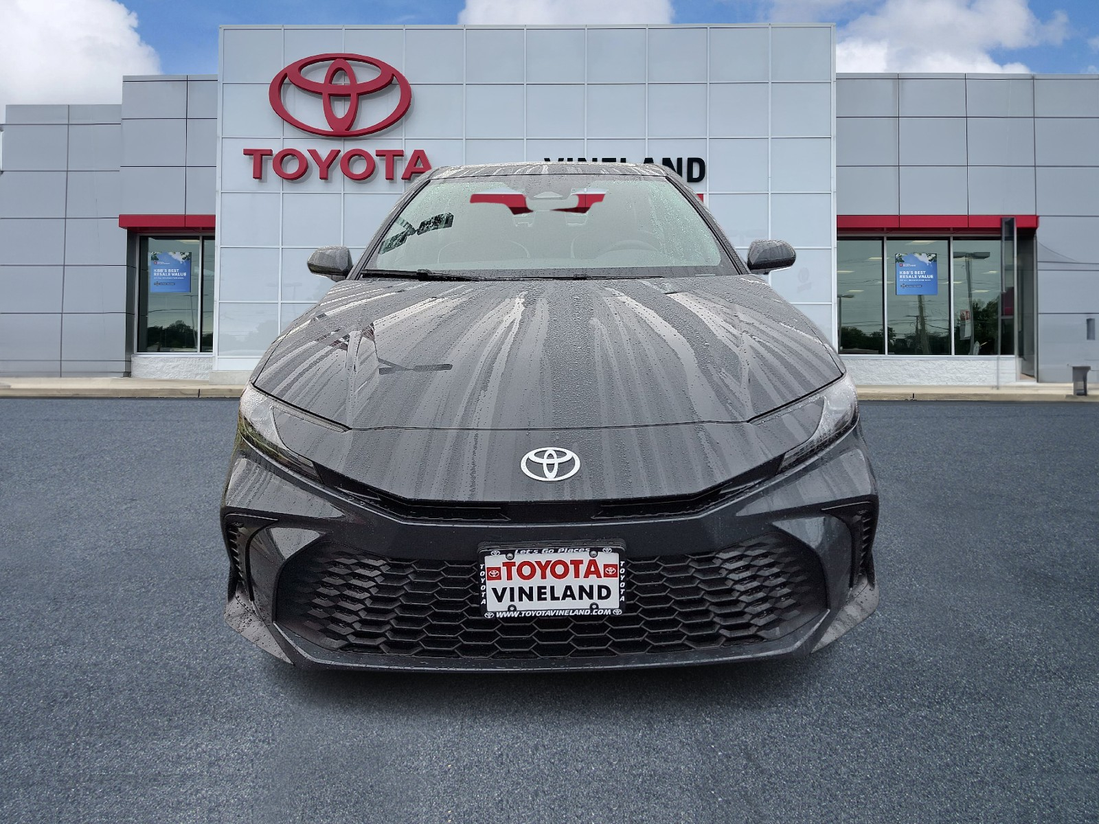 2026 Toyota Camry SE photo 2