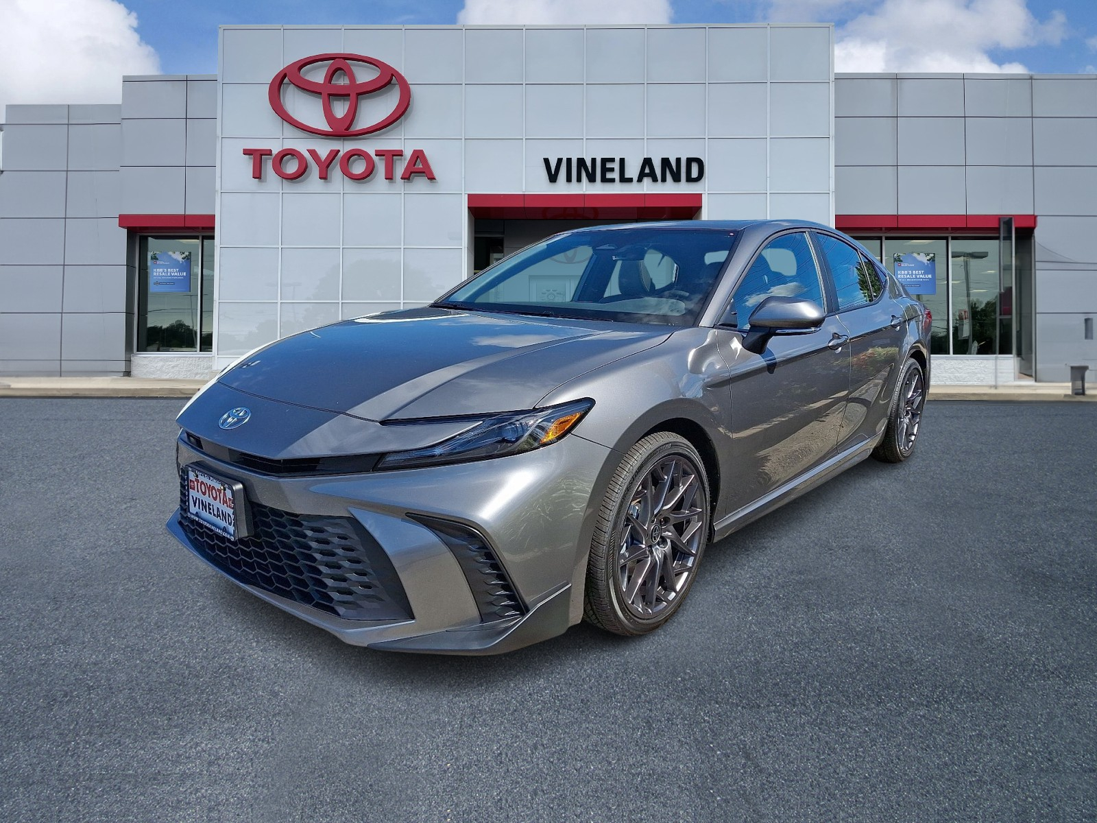 2026 Toyota Camry SE photo 3