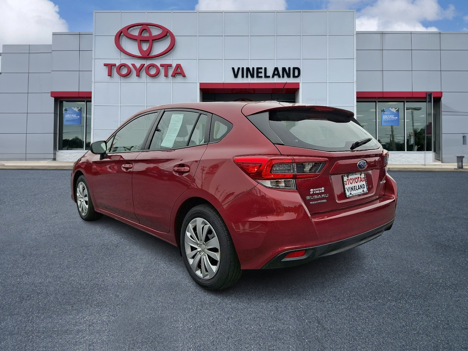 2023 Subaru Impreza Base photo 4