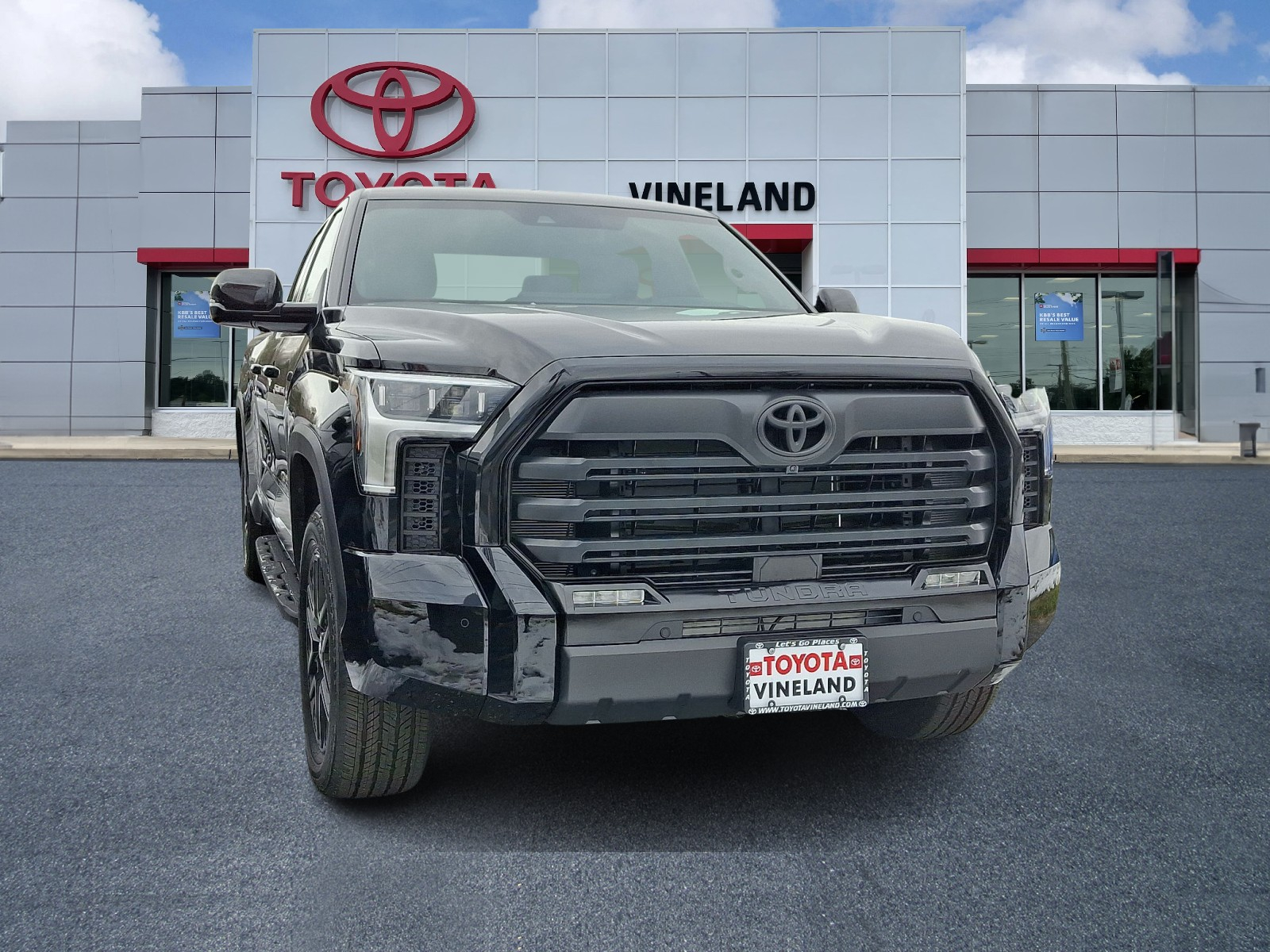 2026 Toyota Tundra Limited's photo