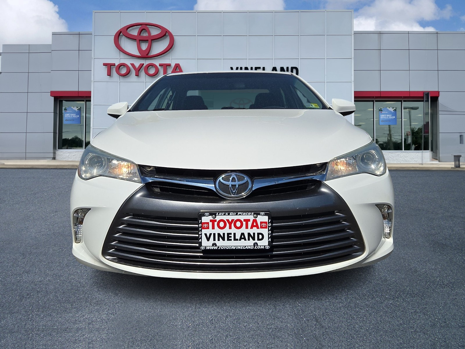 Used 2015 Toyota Camry LE with VIN 4T4BF1FK1FR490134 for sale in Vineland, NJ