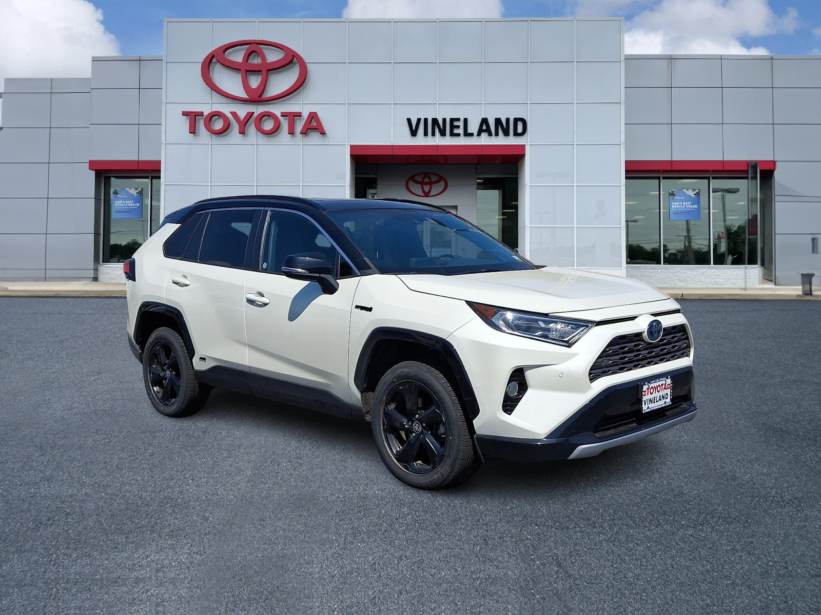 2021 Toyota RAV4 Hybrid XSE AWD's photo