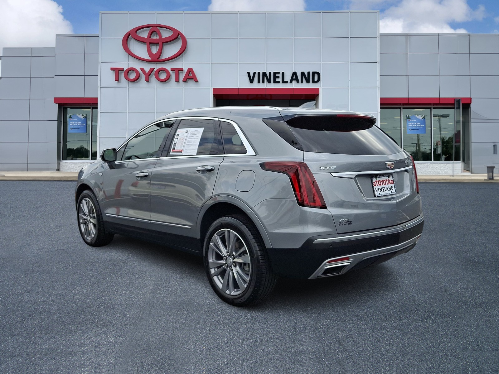 Used 2023 Cadillac XT5 SUV