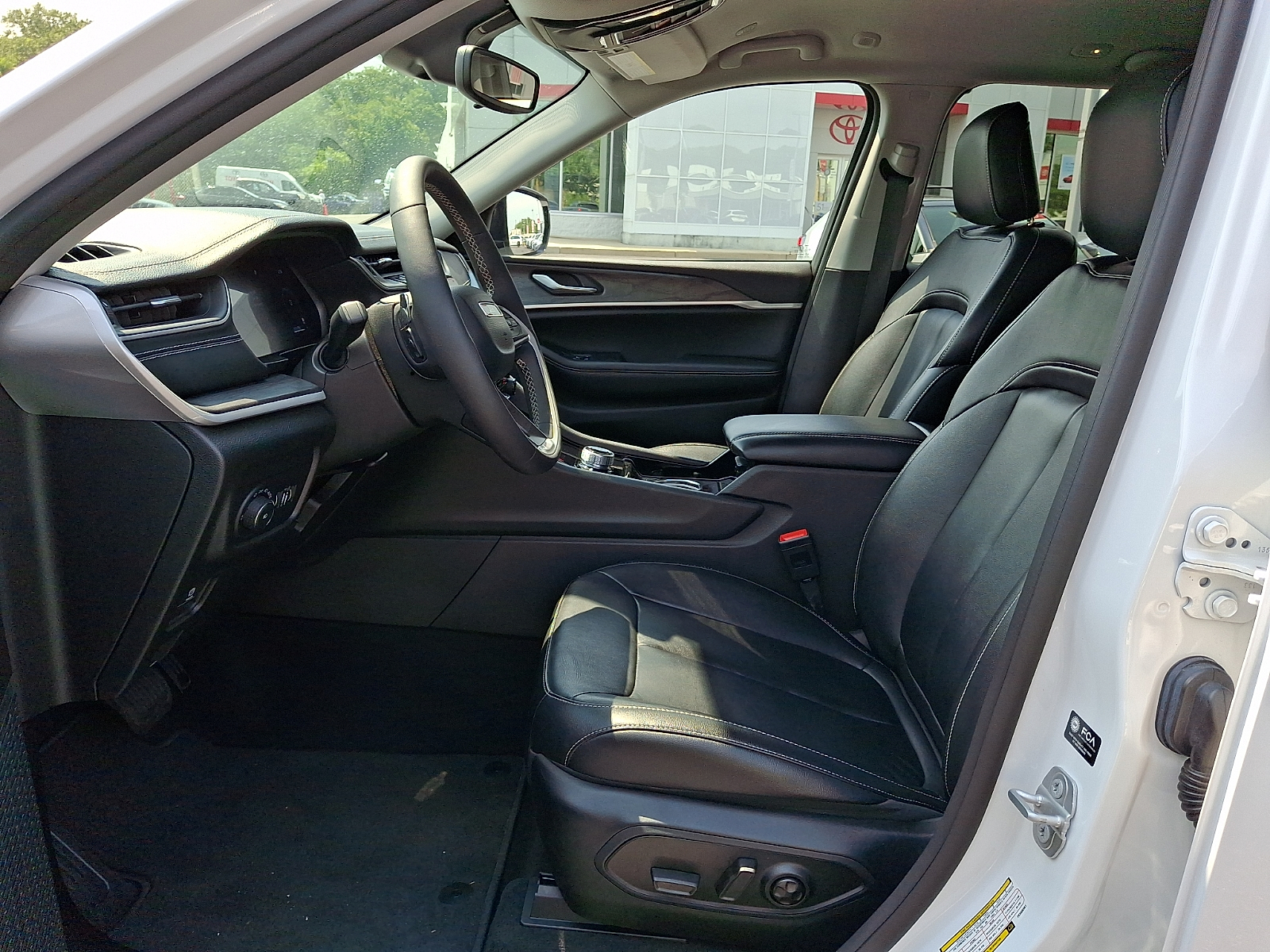 Used 2023 Jeep Grand Cherokee SUV