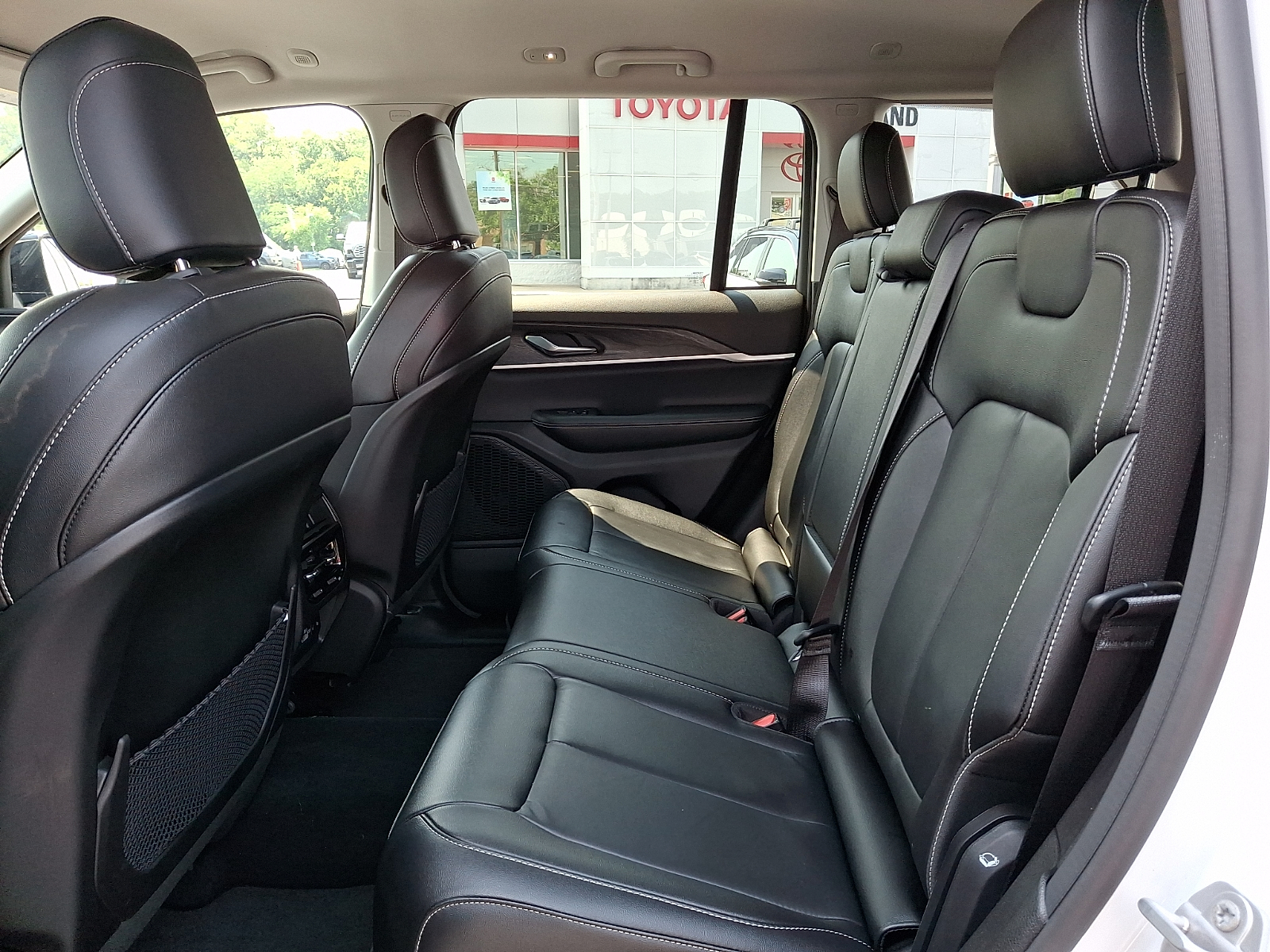 Used 2023 Jeep Grand Cherokee SUV