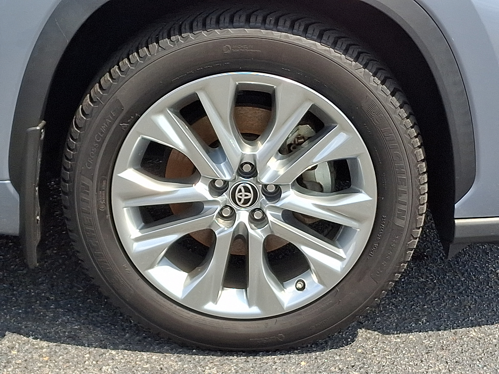 Used 2021 Toyota Highlander SUV