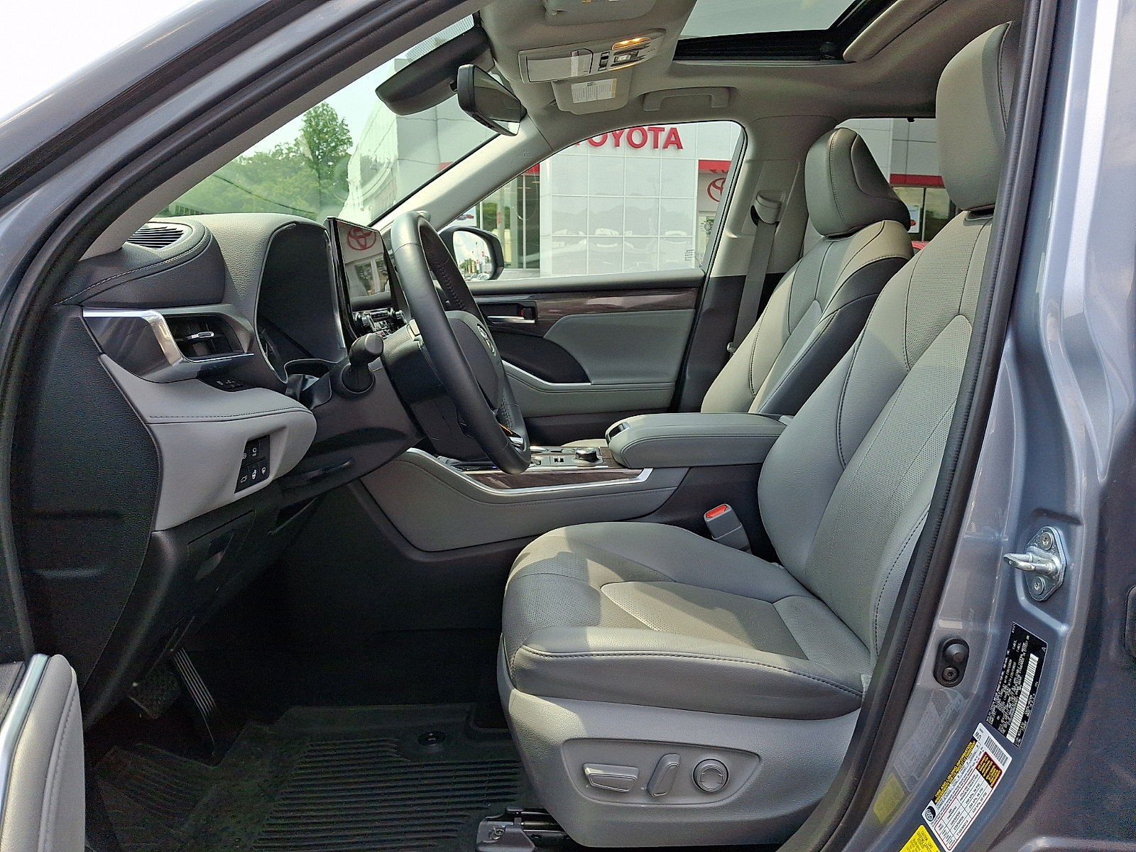 Used 2021 Toyota Highlander SUV