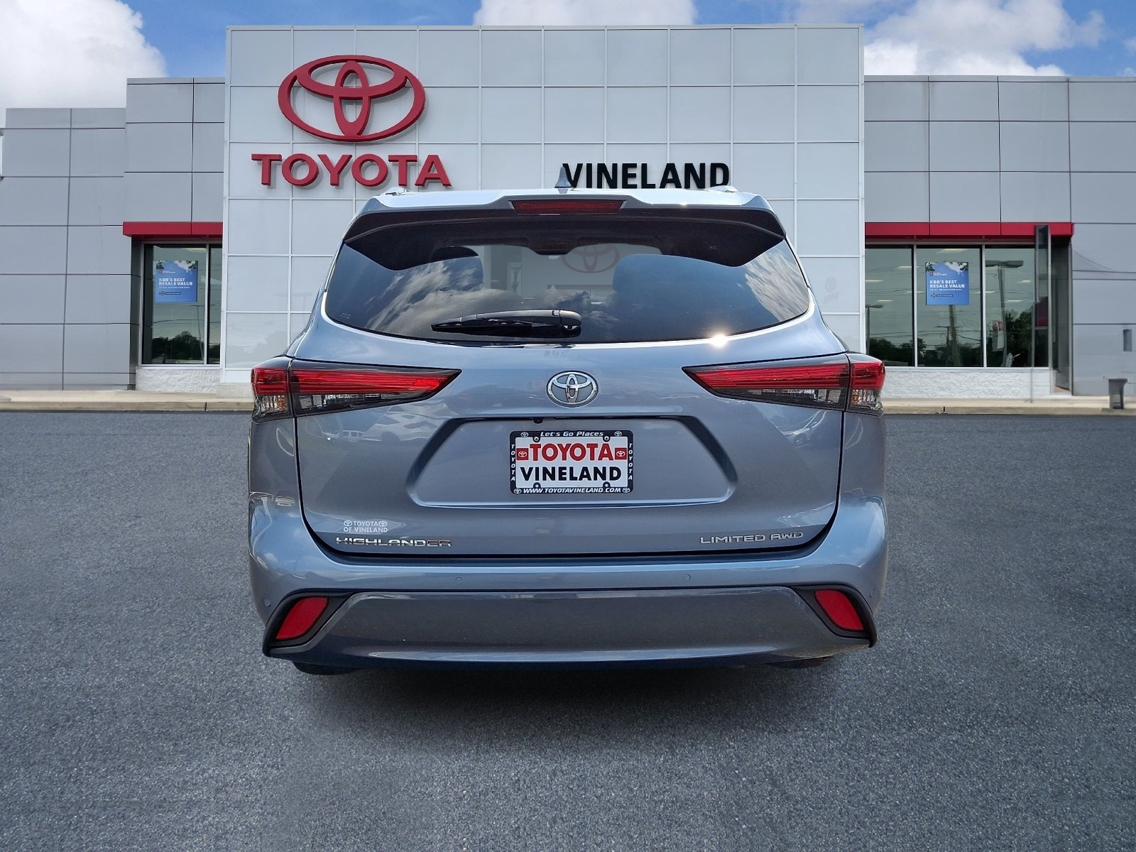 Used 2021 Toyota Highlander SUV