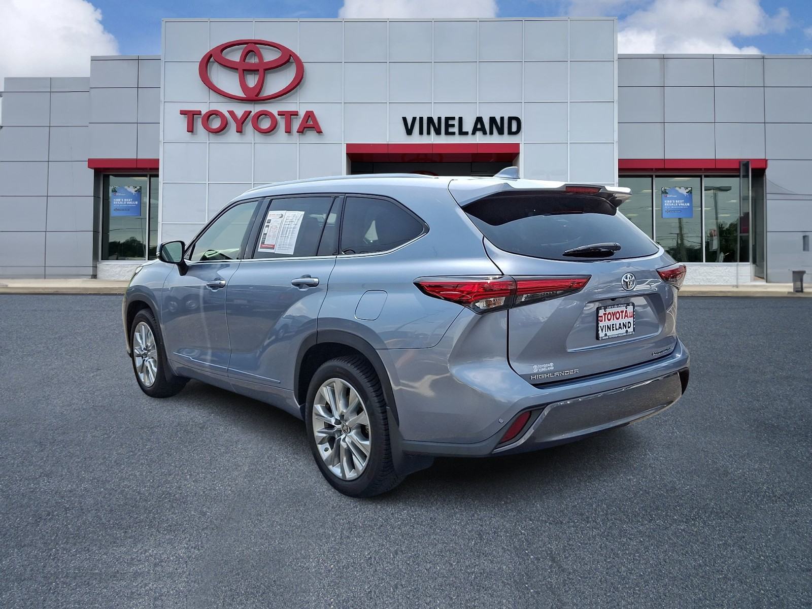 Used 2021 Toyota Highlander SUV