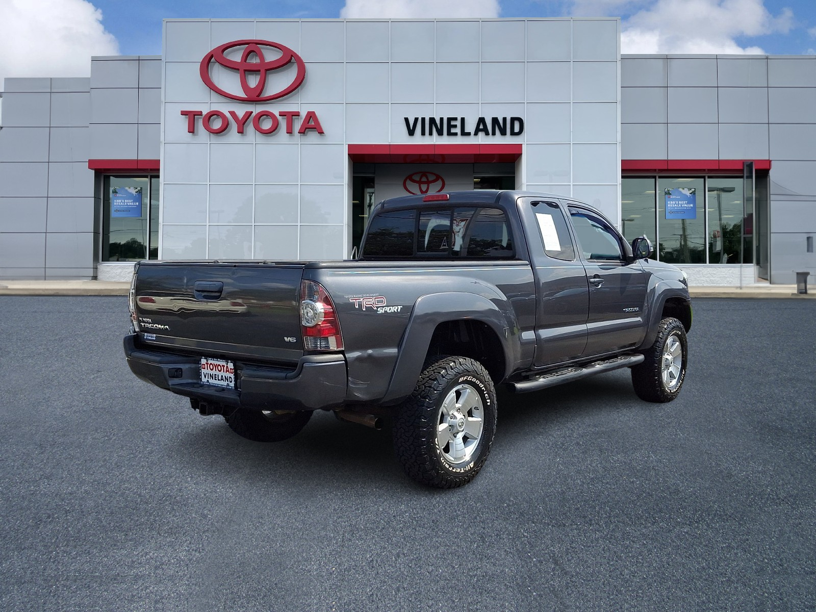 Used 2013 Toyota Tacoma Truck