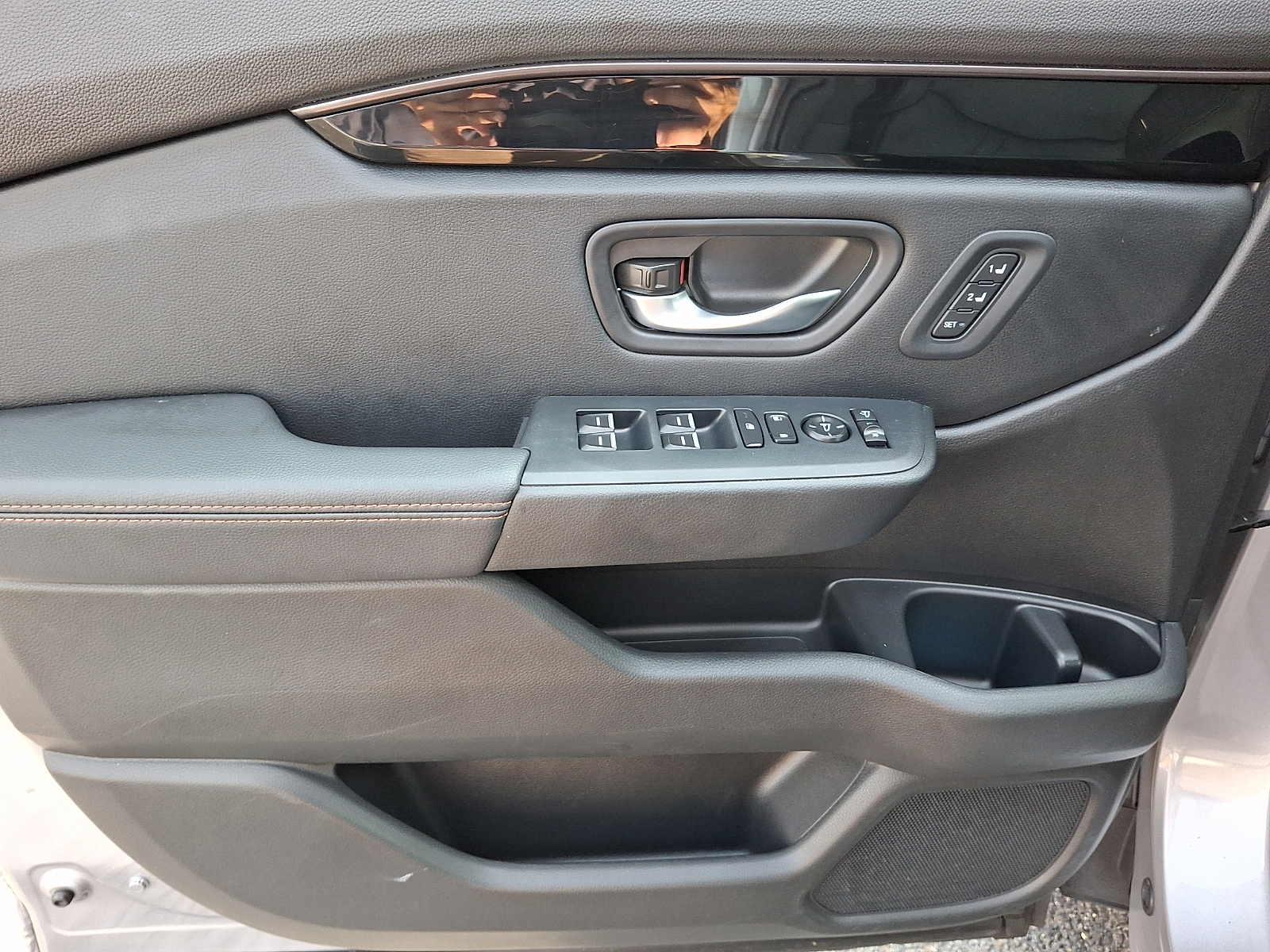 Used 2025 Honda Pilot SUV