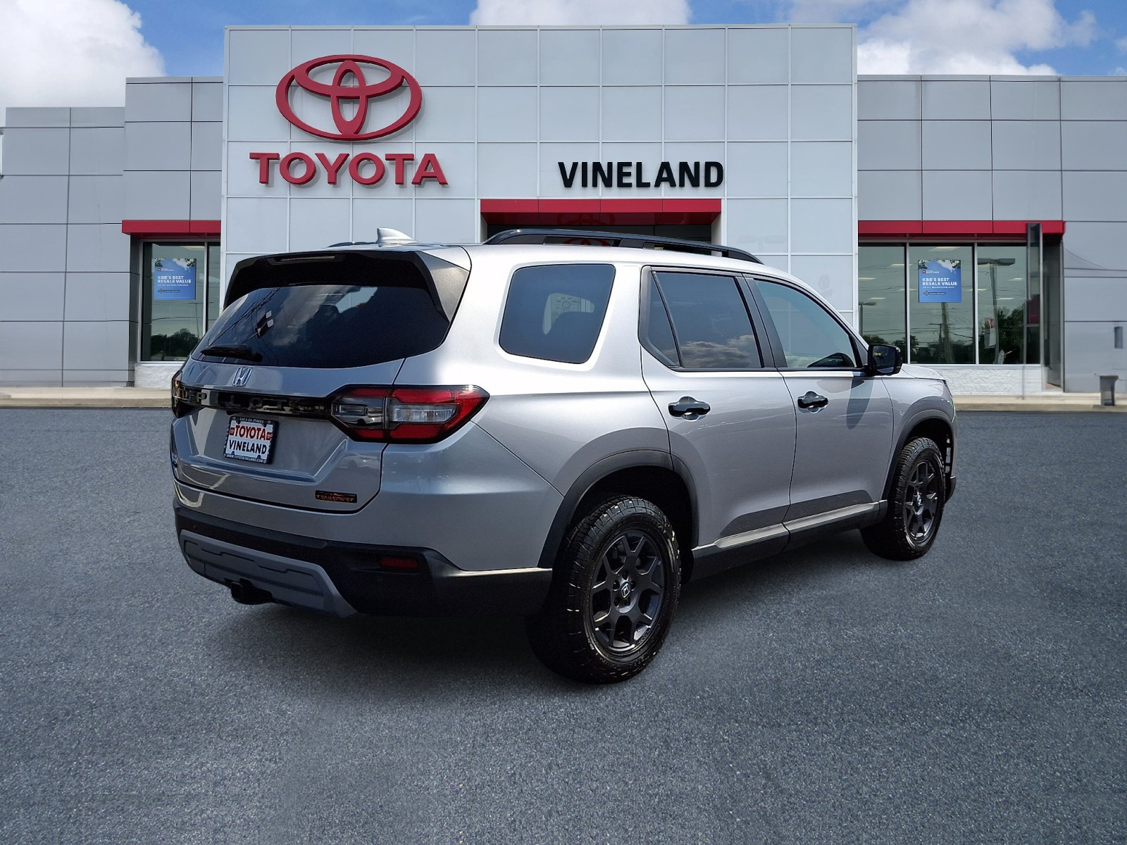 Used 2025 Honda Pilot SUV