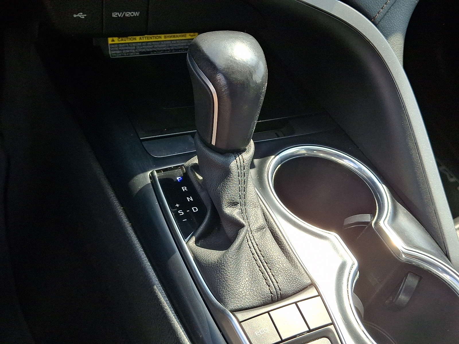 Used 2020 Toyota Camry Hybrid Sedan