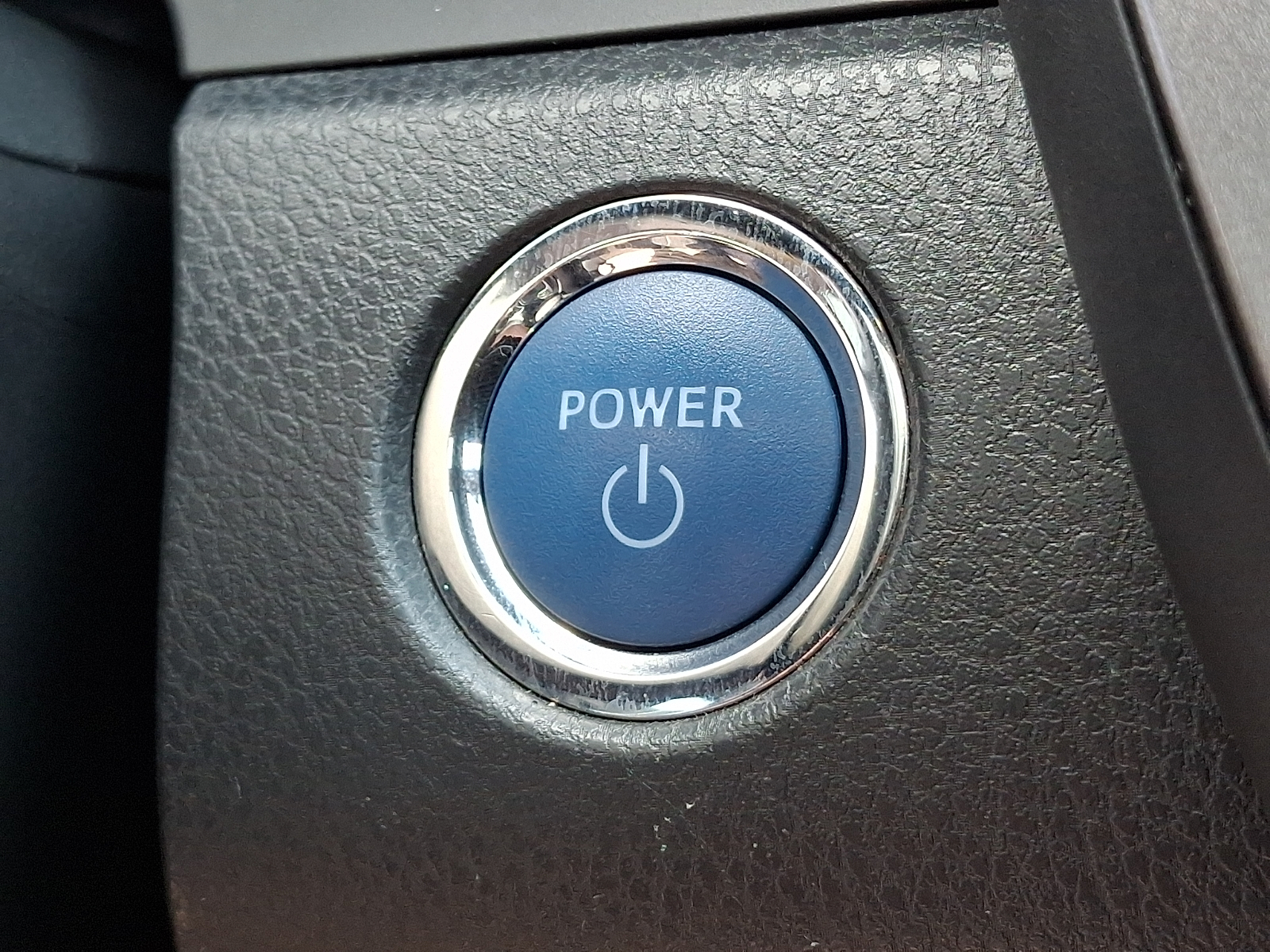 Used 2020 Toyota Camry Hybrid Sedan