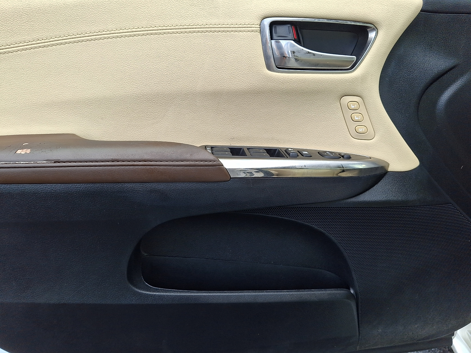 Used 2016 Toyota Avalon Hybrid Sedan