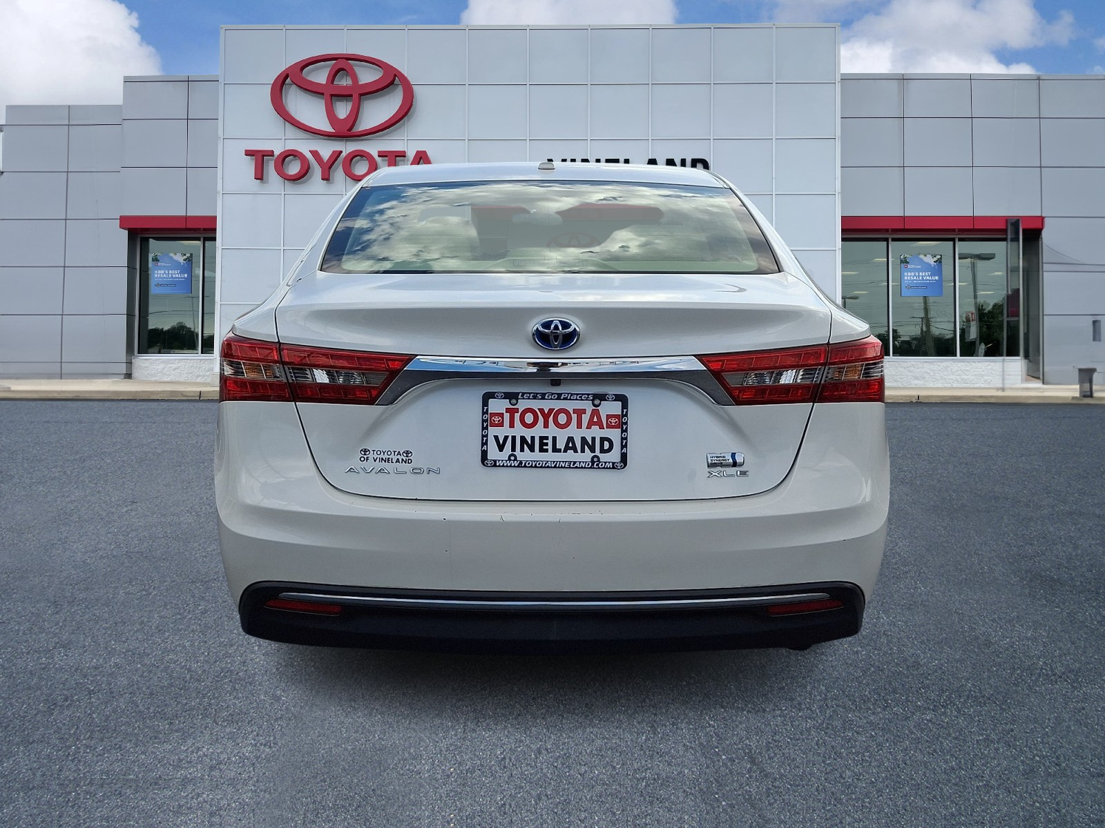Used 2016 Toyota Avalon Hybrid Sedan