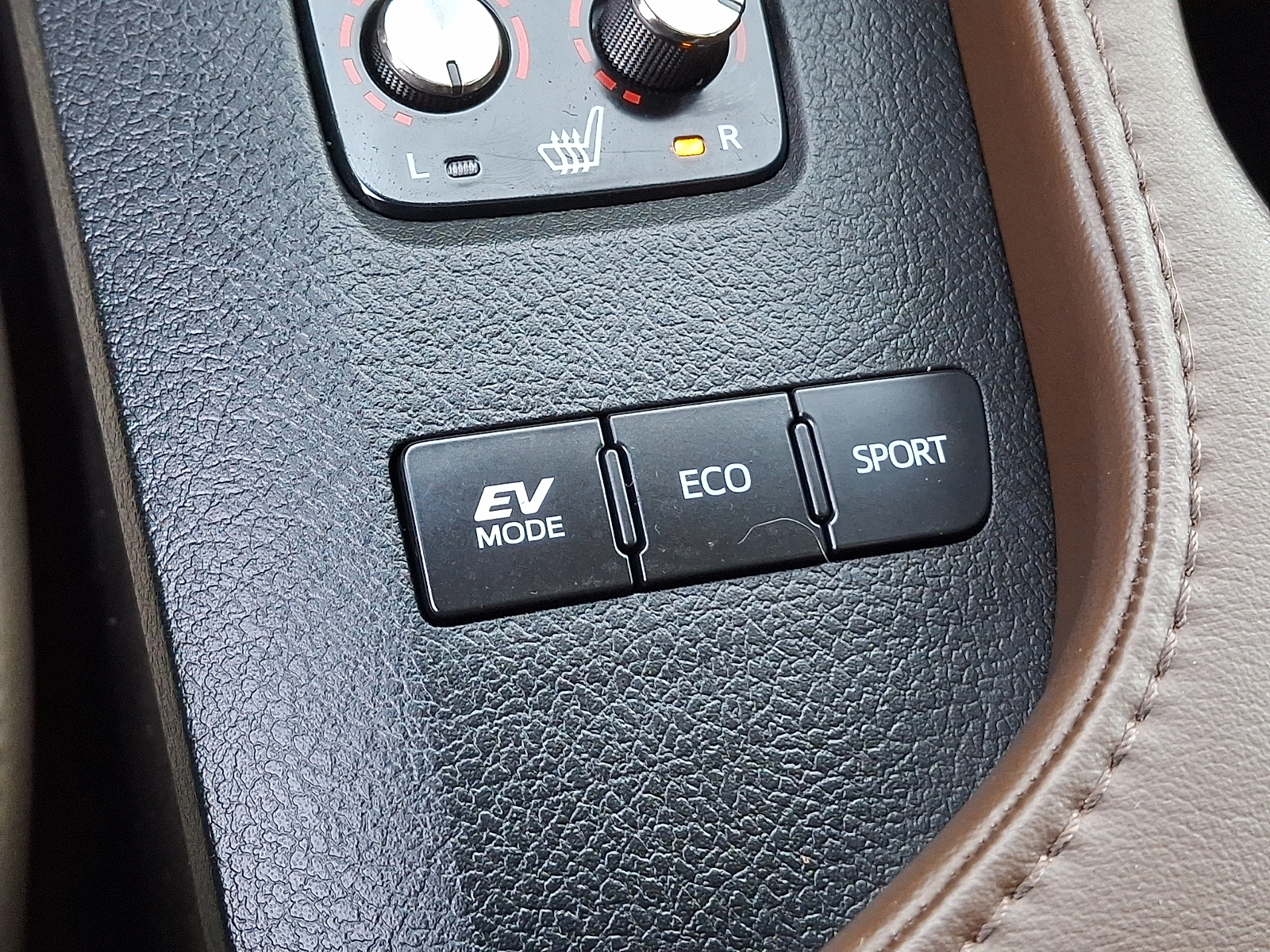 Used 2016 Toyota Avalon Hybrid Sedan