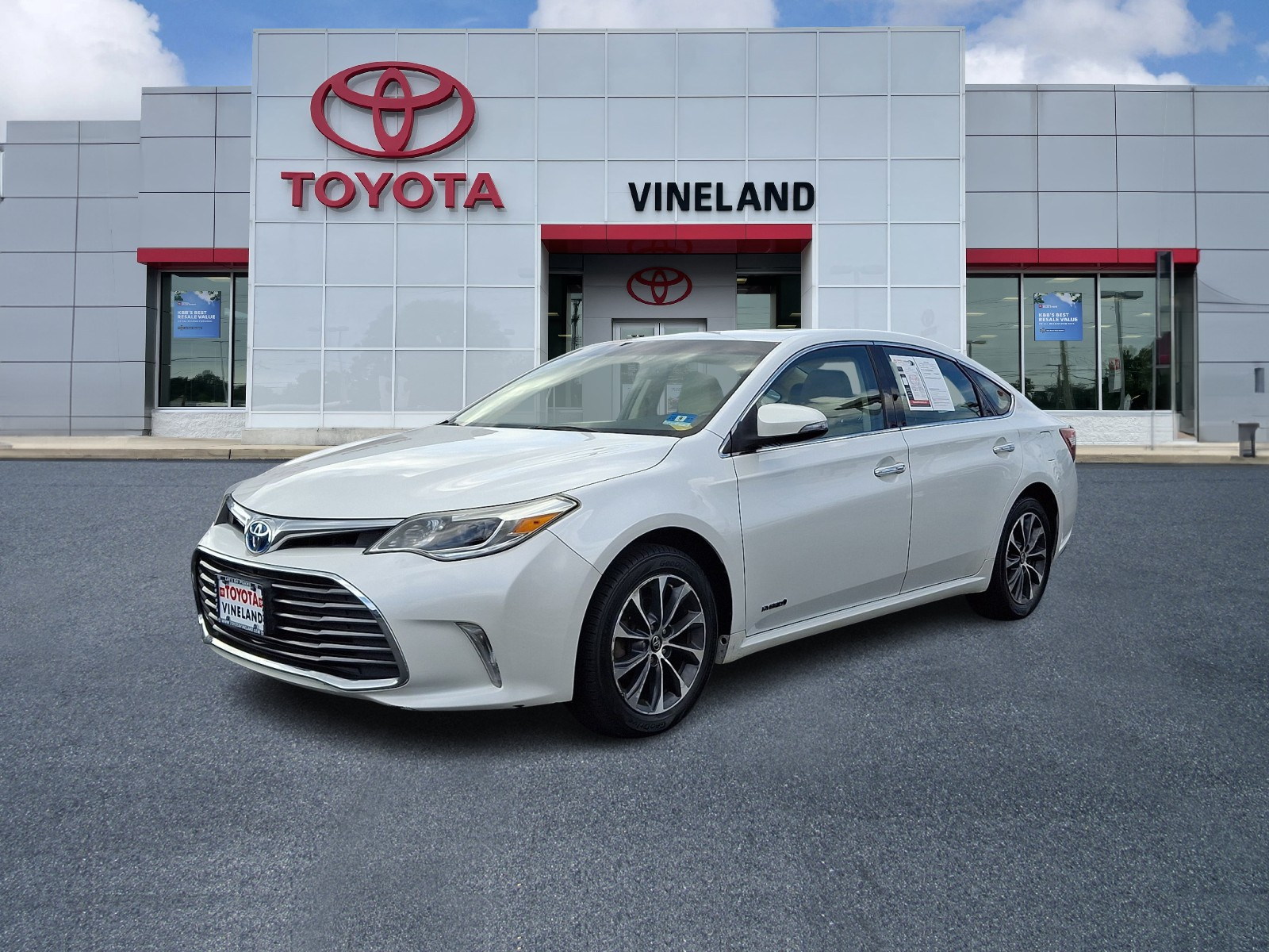 Used 2016 Toyota Avalon Hybrid Sedan