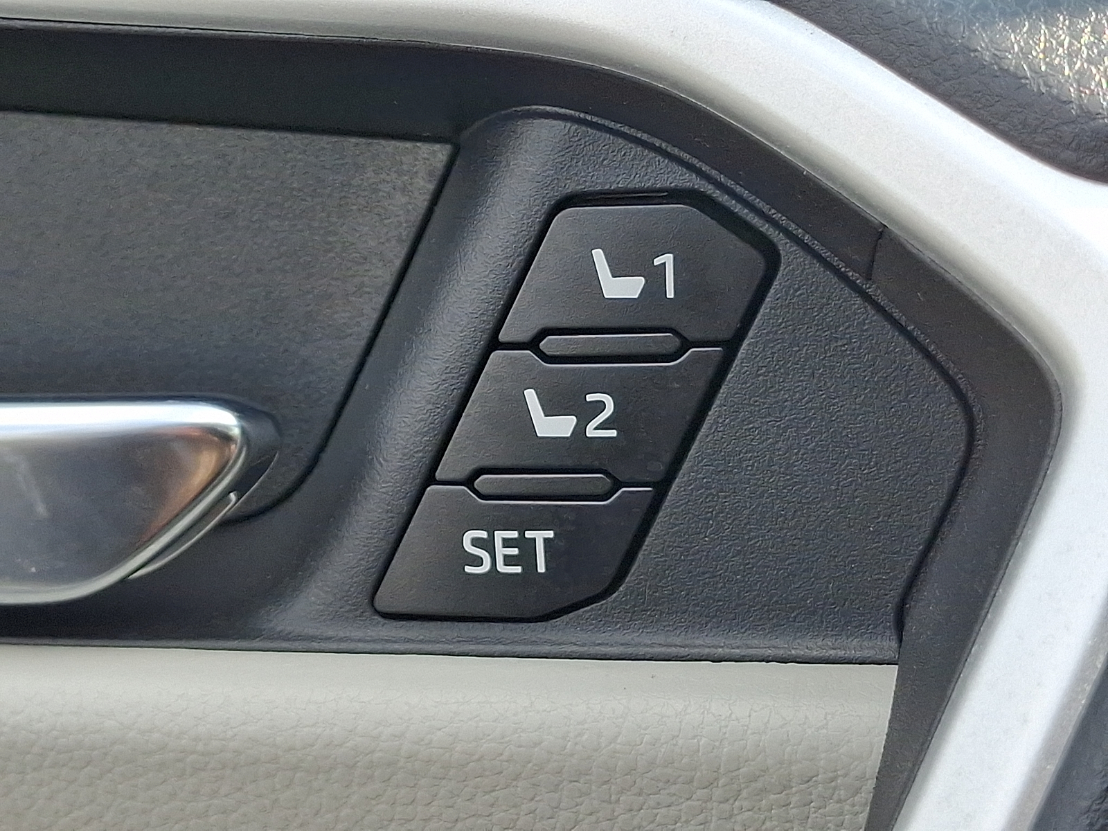 Used 2025 Toyota RAV4 SUV