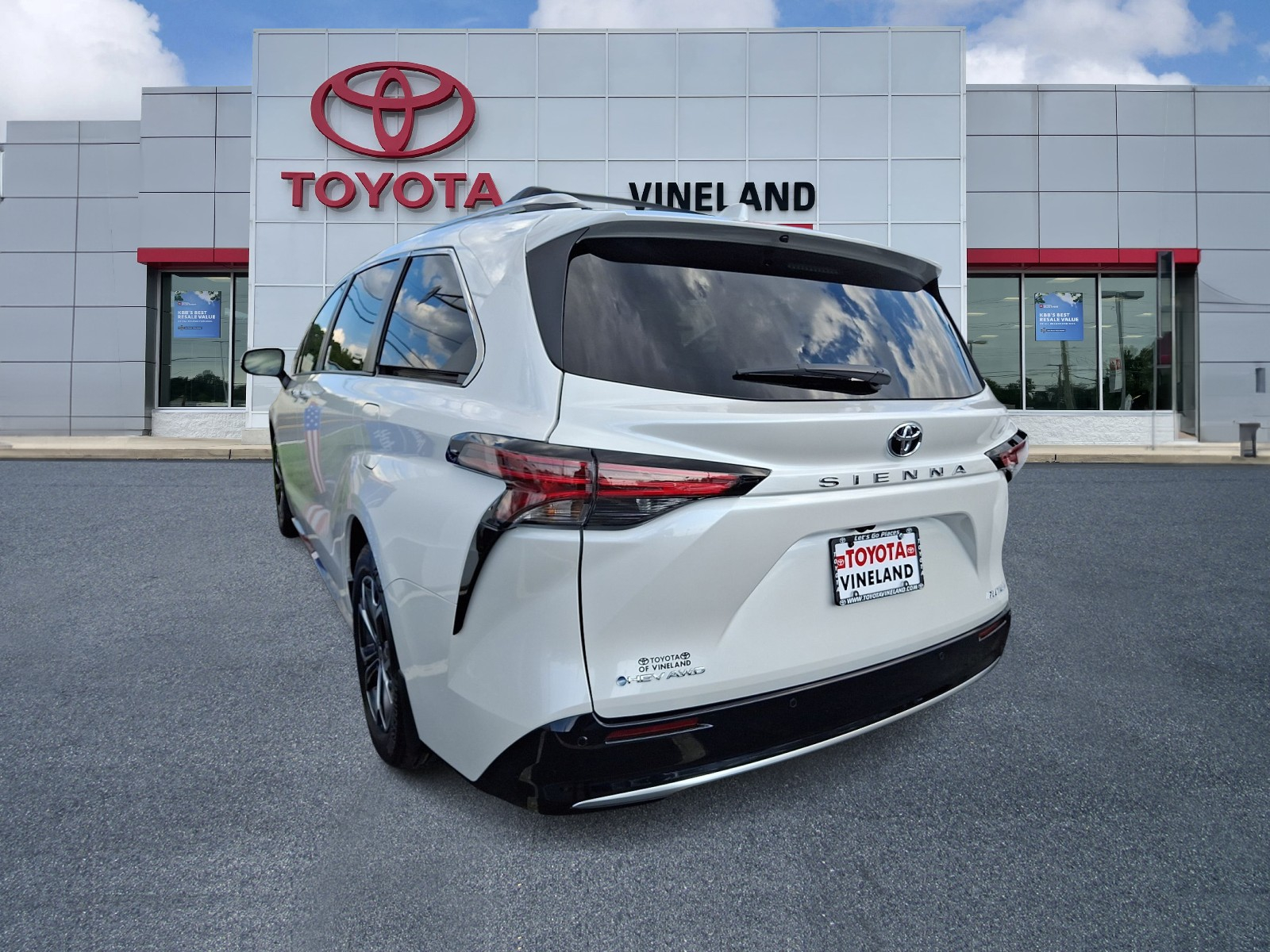 New 2026 Toyota Sienna Van