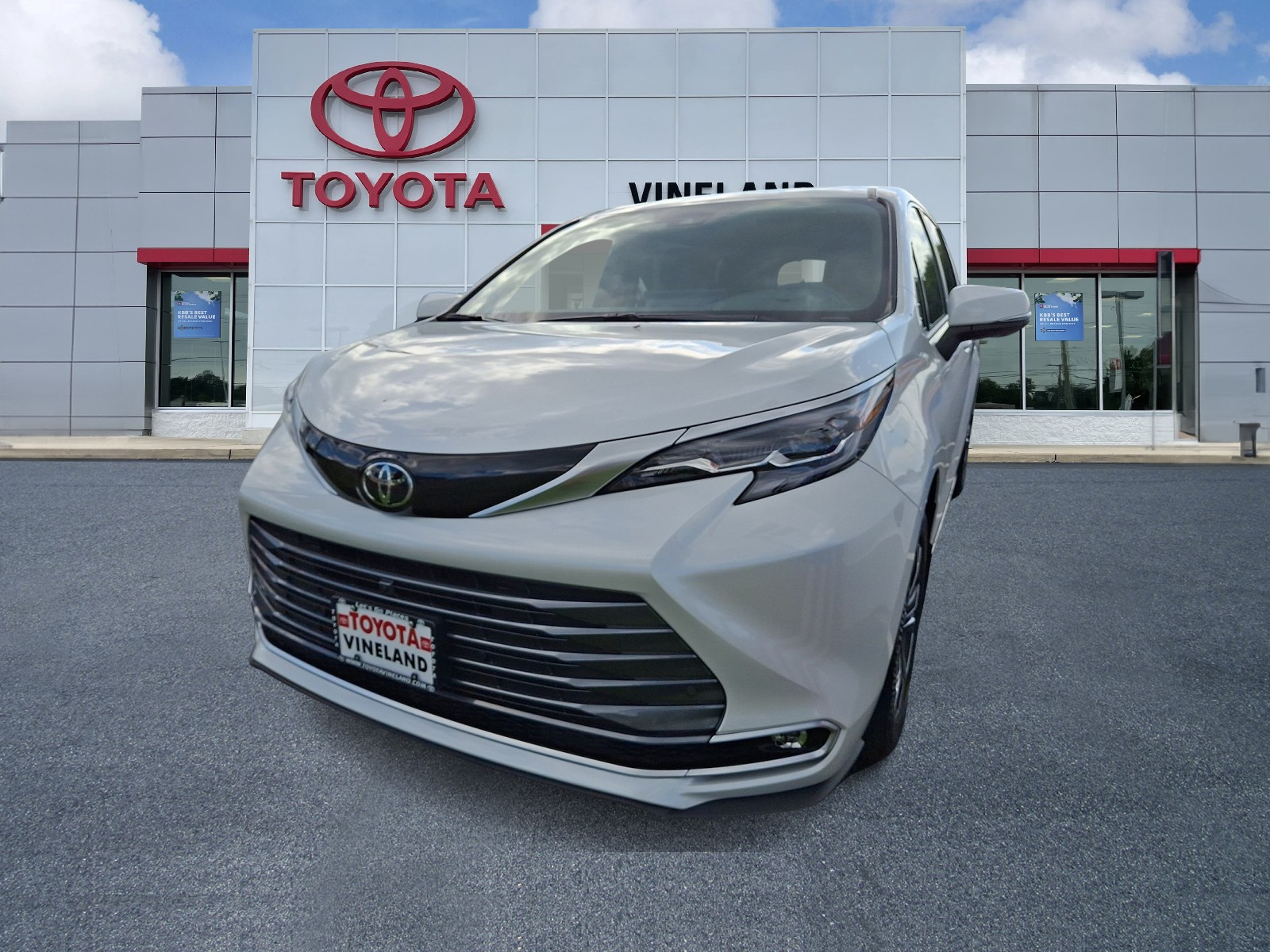 New 2026 Toyota Sienna Van