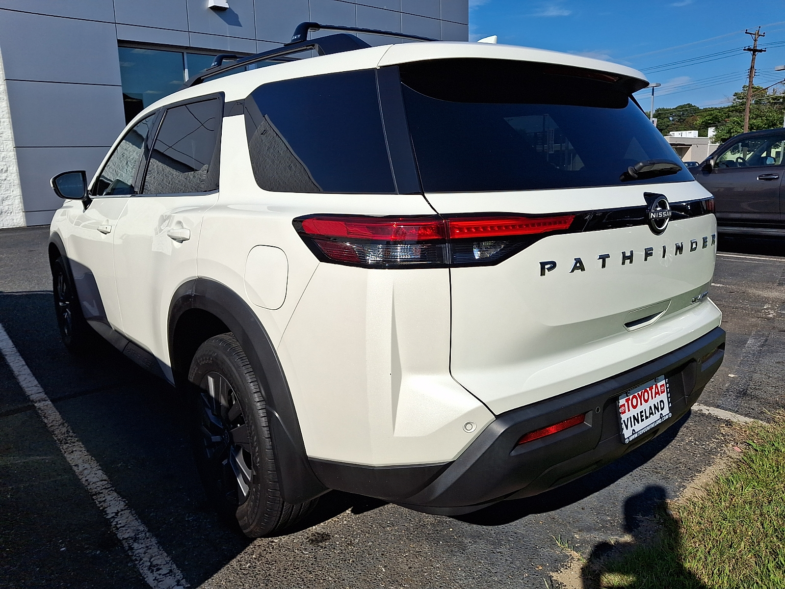 Used 2023 Nissan Pathfinder SUV