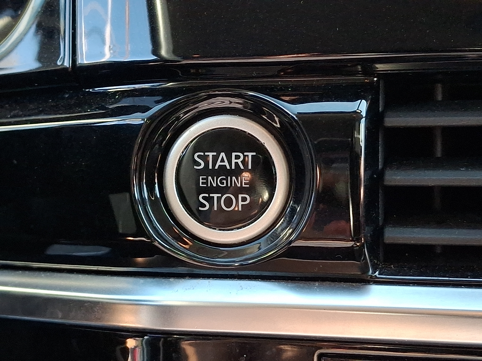 Used 2023 Nissan Pathfinder SUV