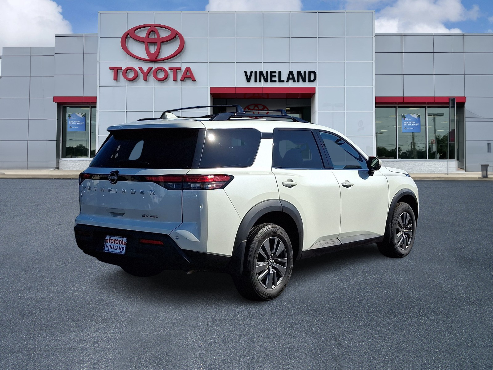 Used 2023 Nissan Pathfinder SUV