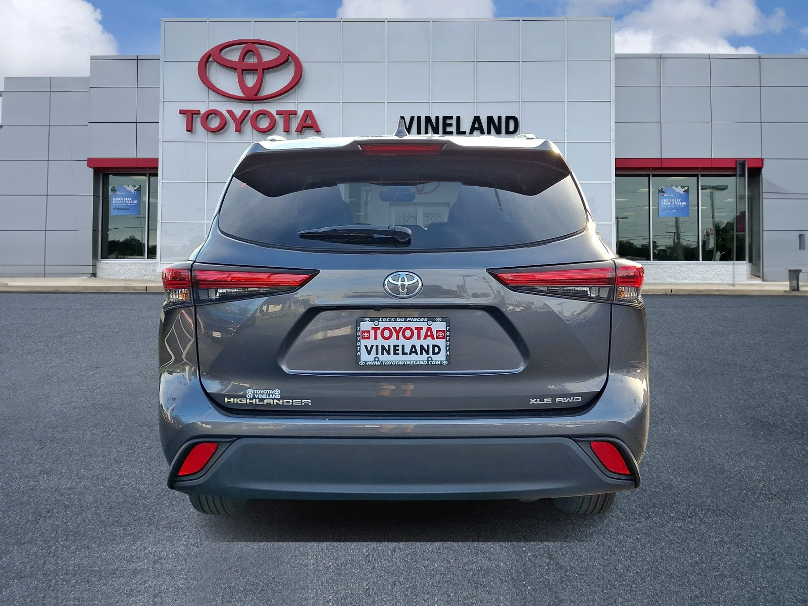 Used 2023 Toyota Highlander SUV