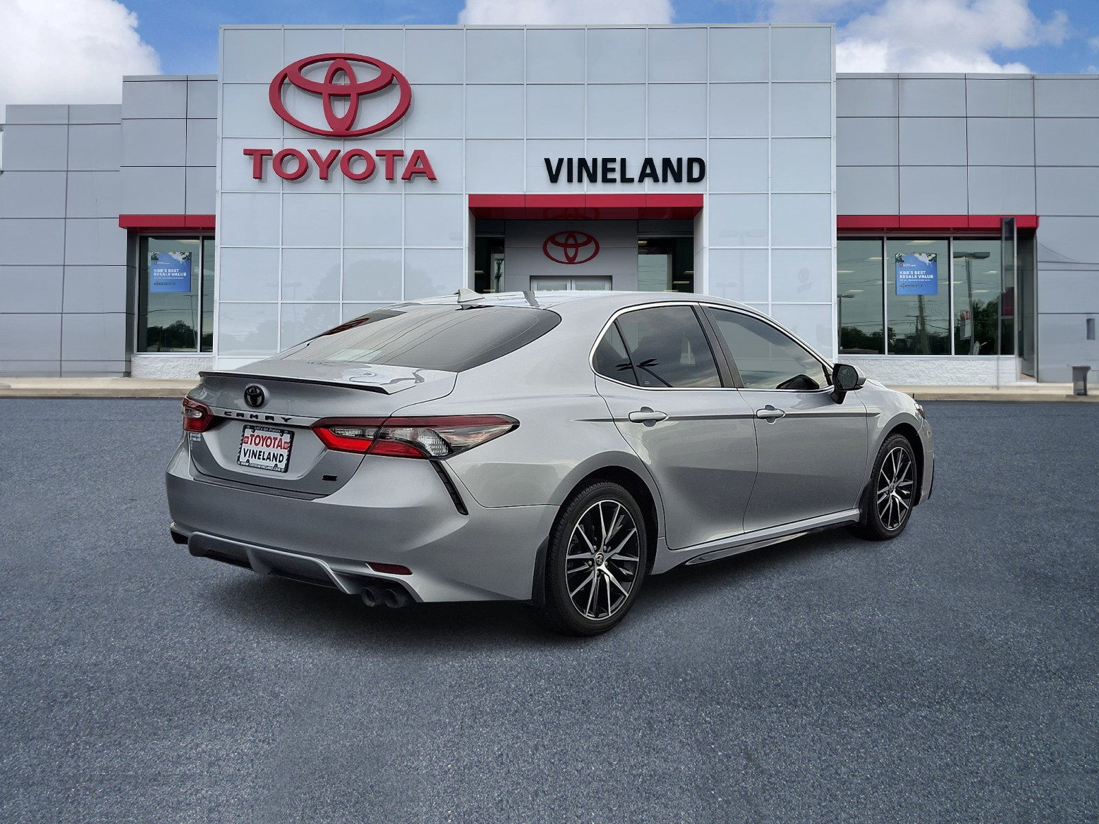 Used 2022 Toyota Camry Sedan
