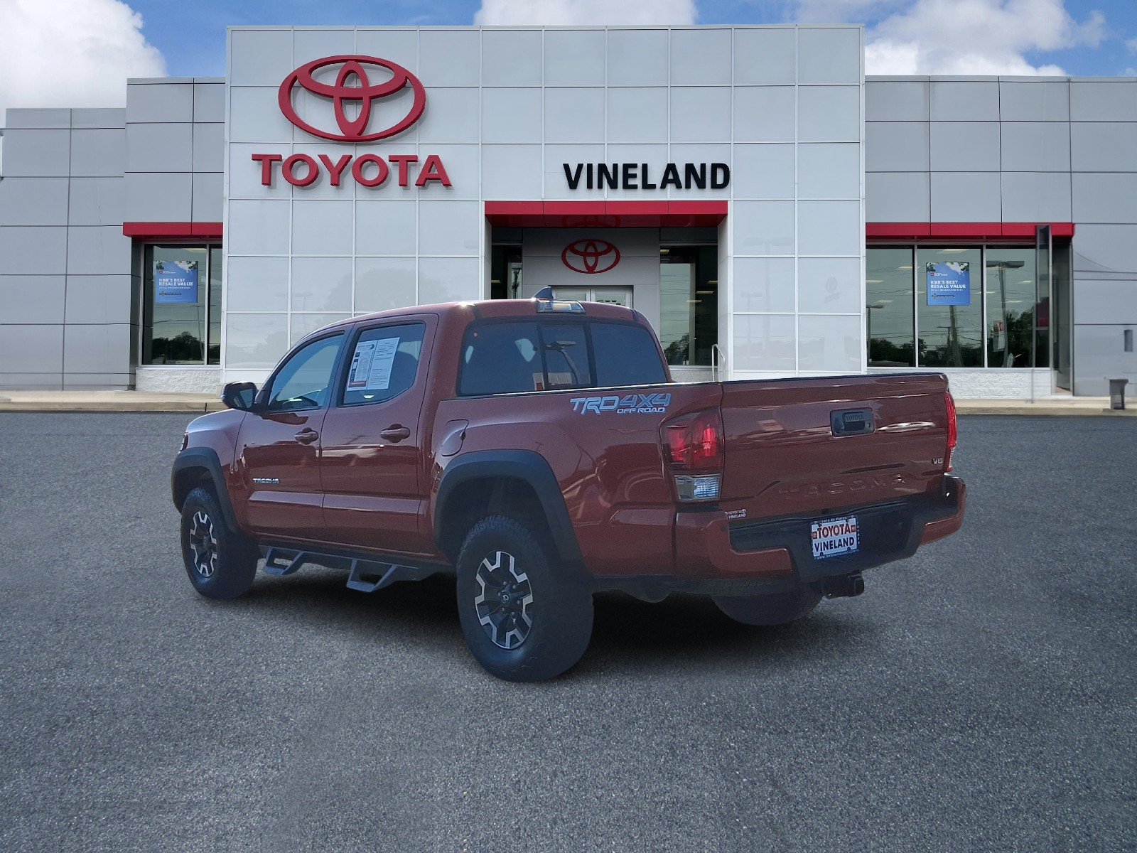 Used 2016 Toyota Tacoma Truck