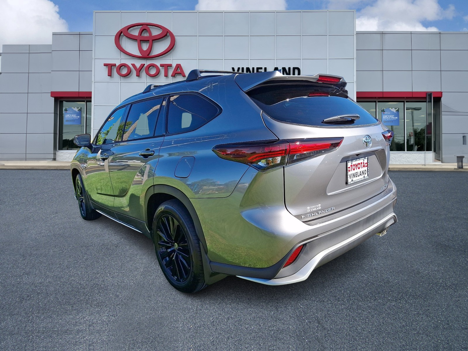 New 2026 Toyota Highlander SUV