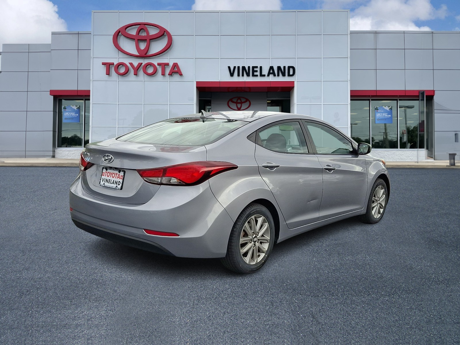 Used 2015 Hyundai Elantra Sedan