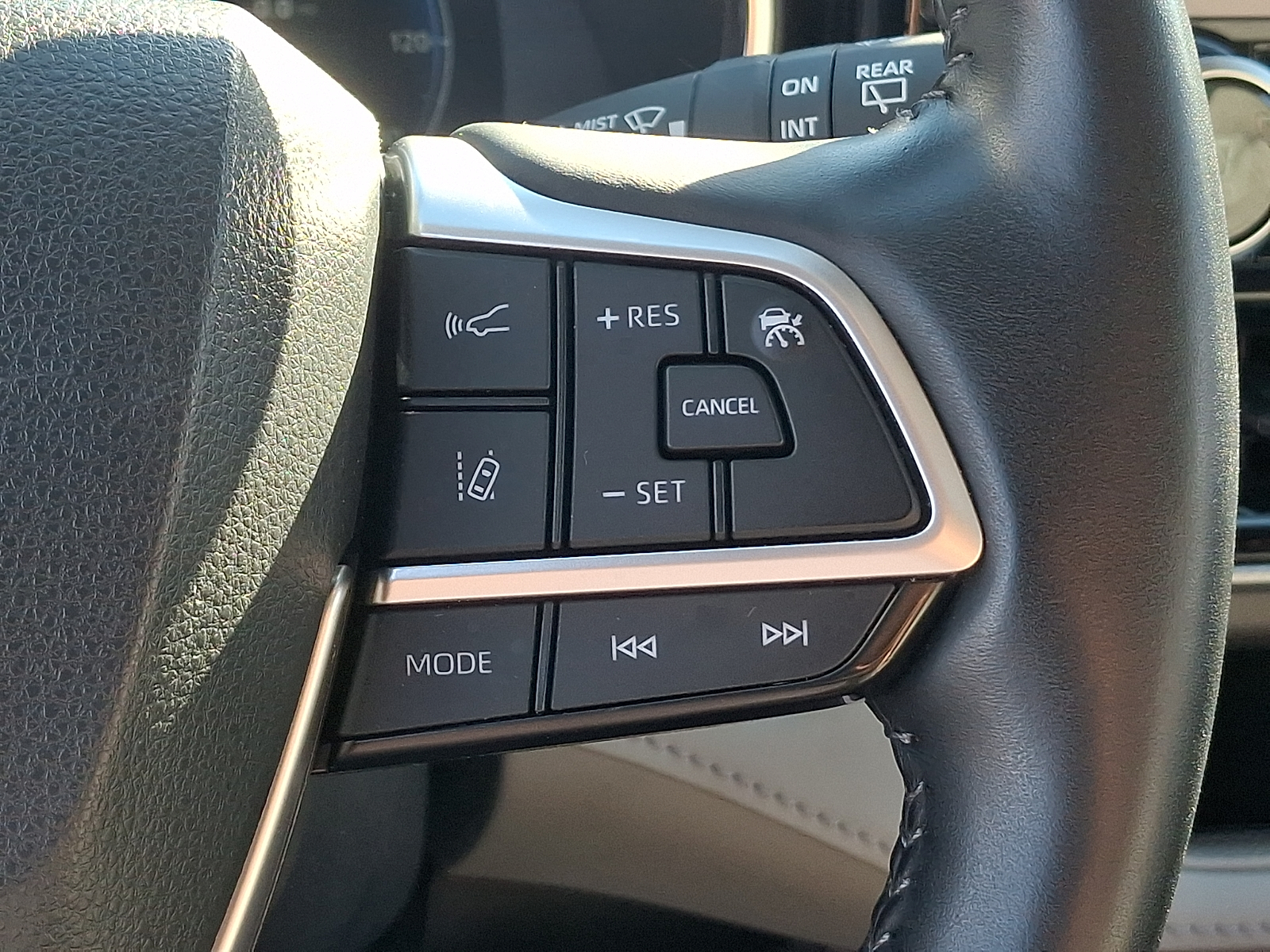 Used 2023 Toyota Highlander SUV