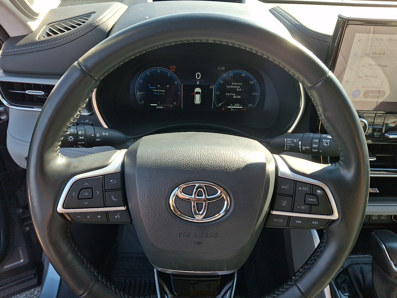 Used 2023 Toyota Highlander SUV