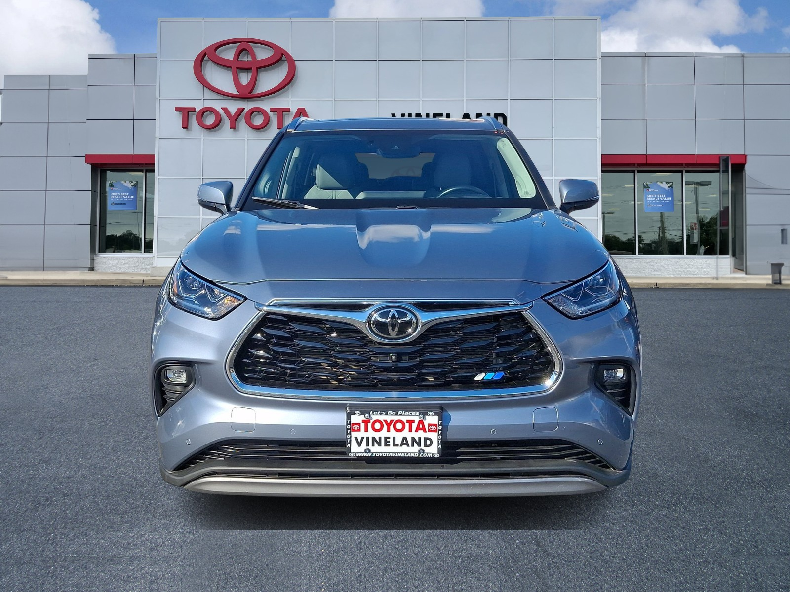 Used 2023 Toyota Highlander SUV