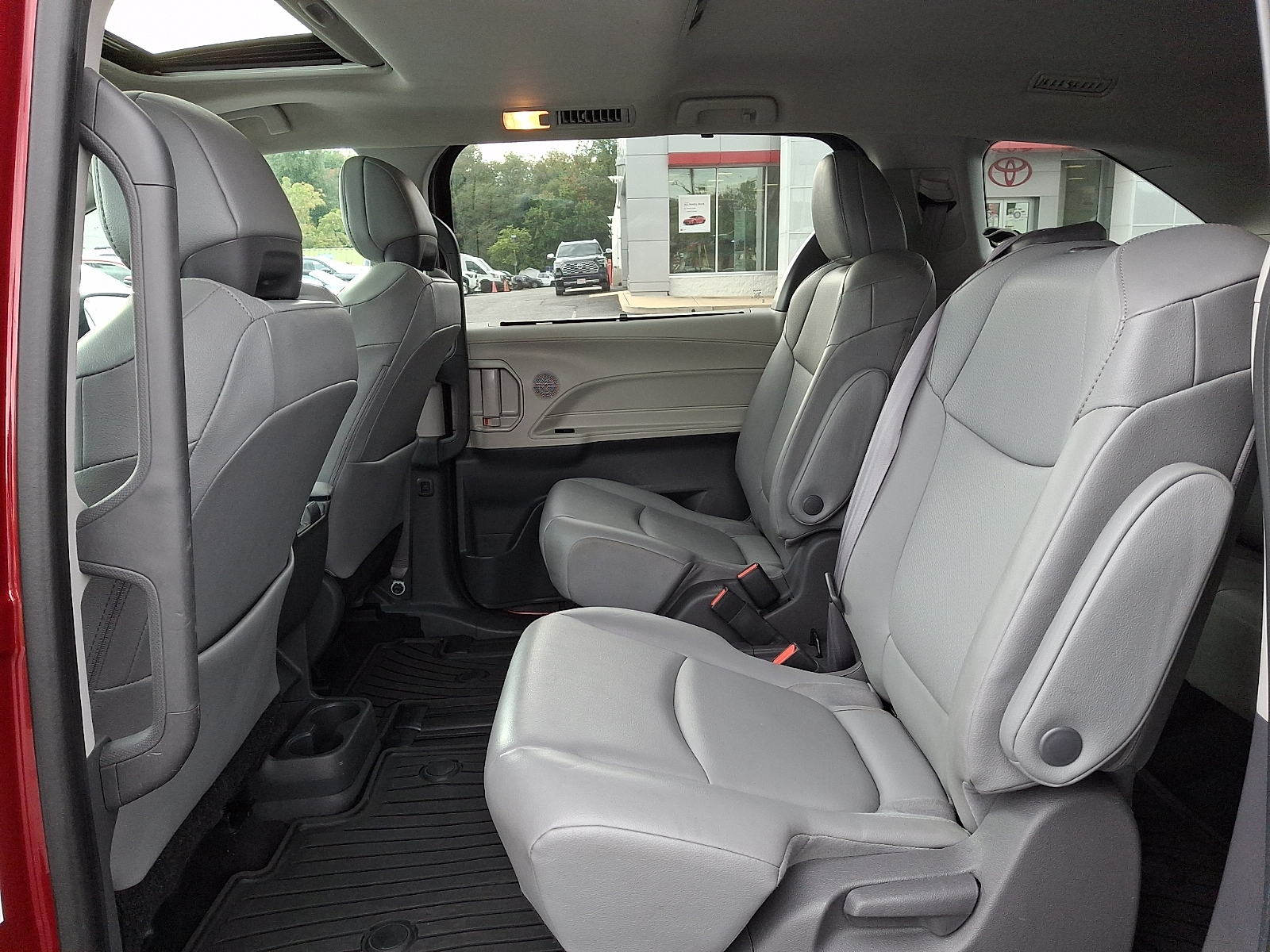 Used 2021 Toyota Sienna Van
